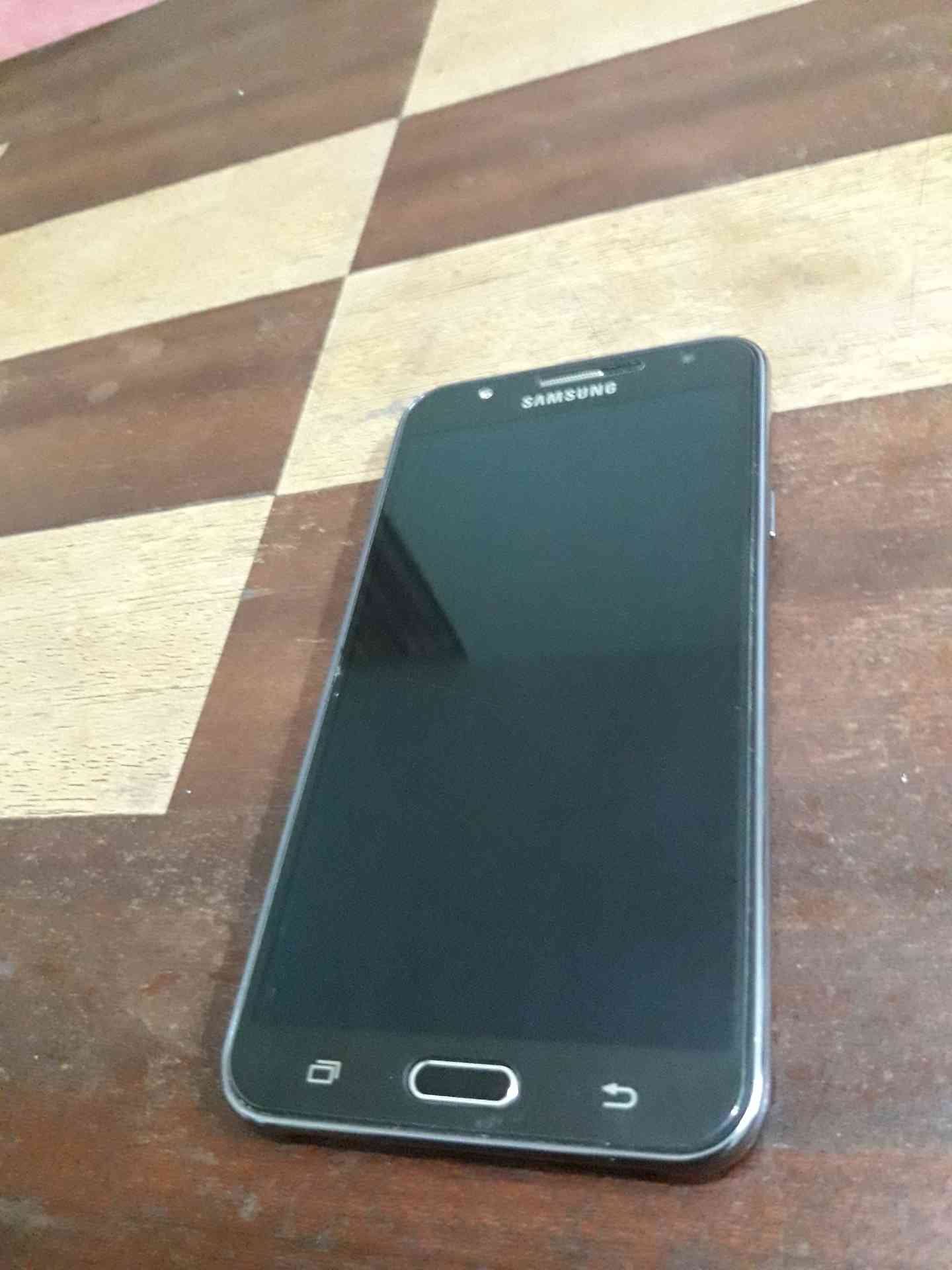 samsung j7
لا تنسَ أنك شاهدت هذا الإعلان في عنكبوت
2015
خطين 4G
بحالة الوكالة بدون شخوط
ما مع...