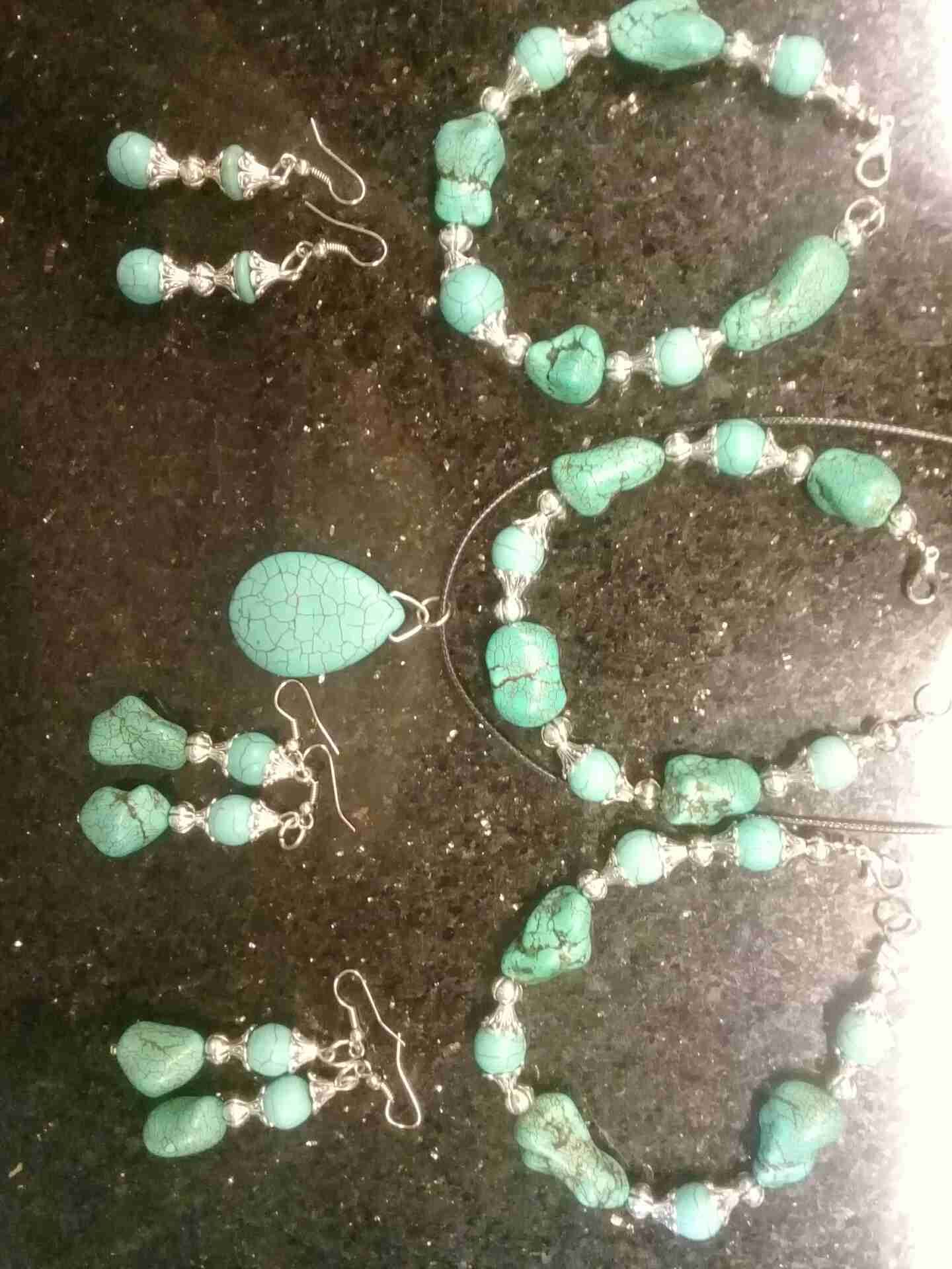 natural gemstones
لا تنسَ أنك شاهدت هذا الإعلان في عنكبوت
احجار عقيق مشكل وفيروز وترمالين و ز...