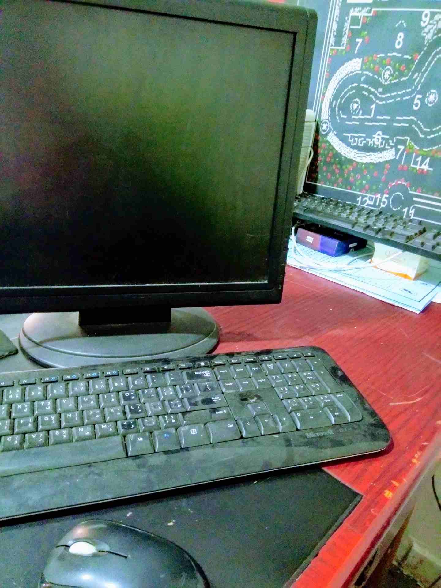 كمبيوتر مكتبي. . hp & acer
لا تنسَ أنك شاهدت هذا الإعلان في عنكبوت
التفاصيل
cpu 3000\2m
RAM...