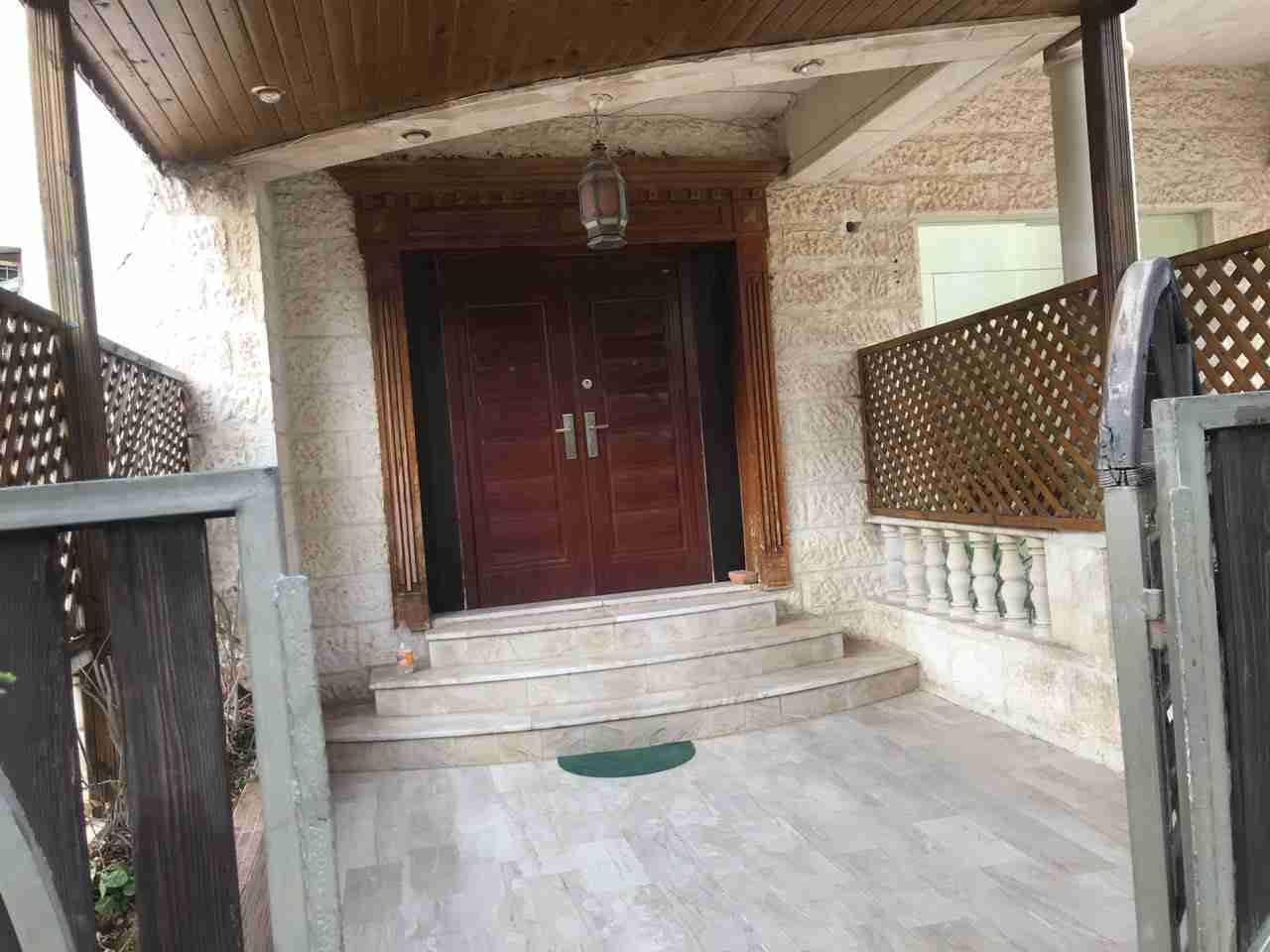 شقه في الجاردنز بحالة ممتازة 178 متر طابق ارضي
لا تنسَ أنك شاهدت هذا الإعلان في عنكبوت
منزل ف...