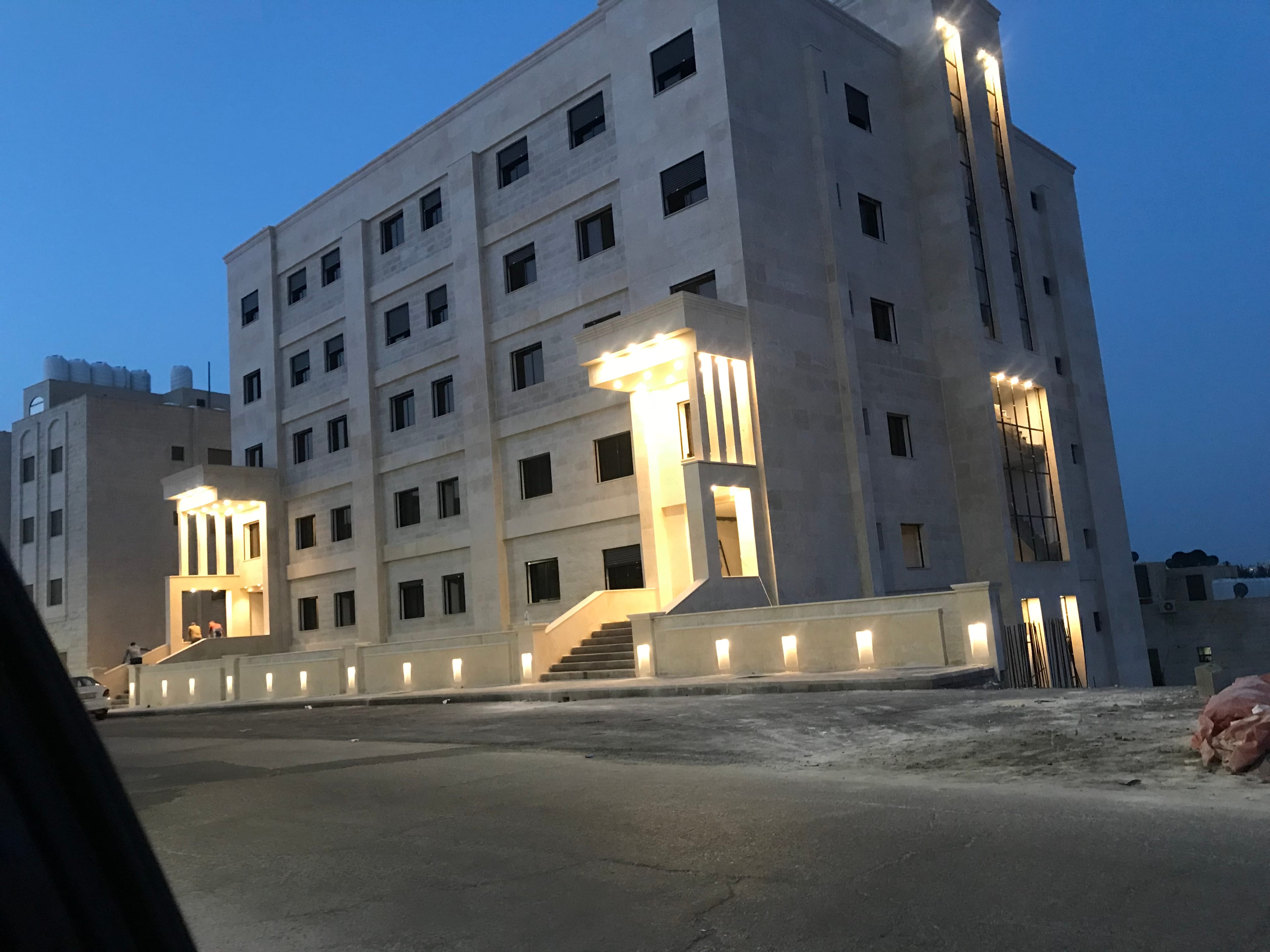 استوديوهات 35 م2 للبيع في شارع الجامعة
لا تنسَ أنك شاهدت هذا الإعلان في عنكبوت
استديوهات 35 م...