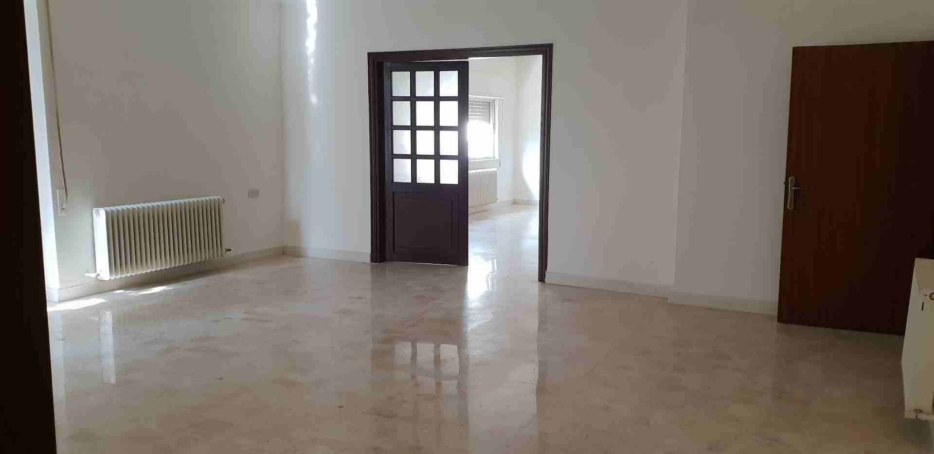 شقه طابق ثاني .. عيادات او مكاتب
لا تنسَ أنك شاهدت هذا الإعلان في عنكبوت
قرب مستشفى الاردن .. 077...