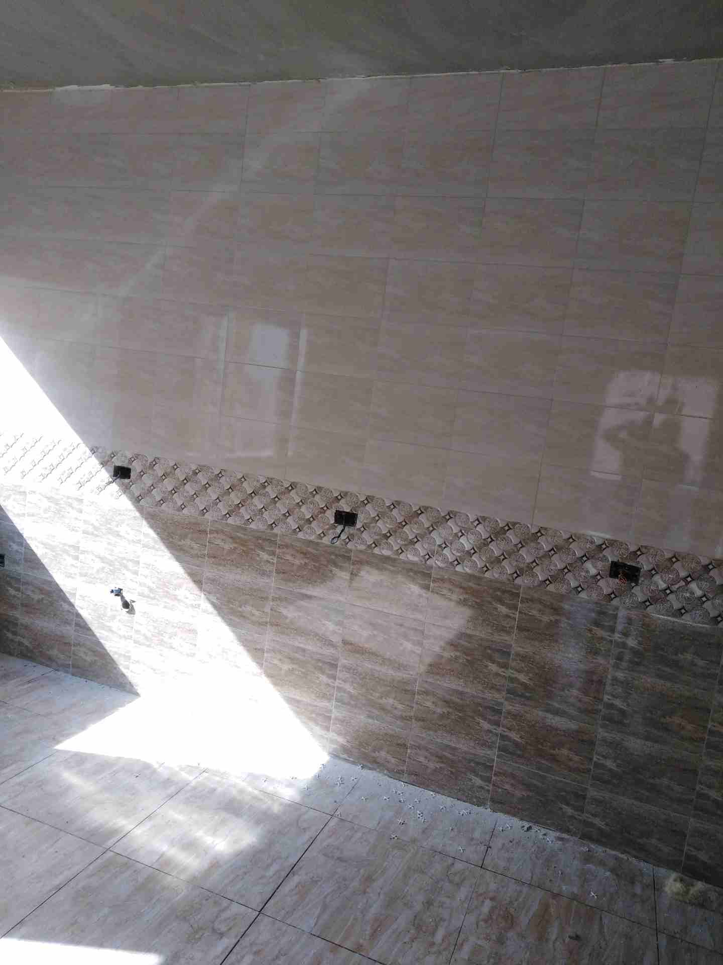بليط لأعمال البلاط في عمان
لا تنسَ أنك شاهدت هذا الإعلان في عنكبوت
بليط سوري لجميع أعمال البلاط س...