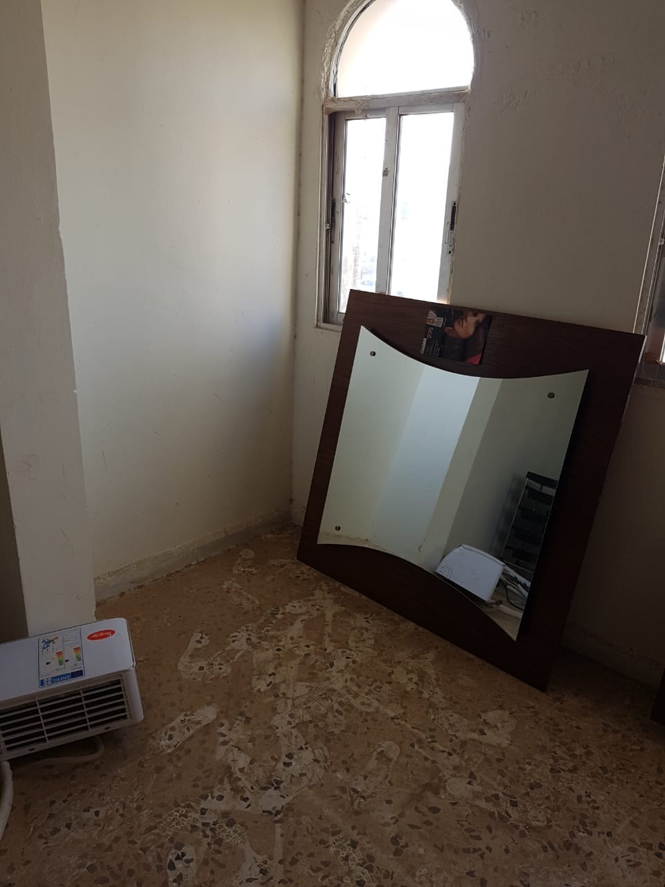 عدت صالون ستاتي
لا تنسَ أنك شاهدت هذا الإعلان في عنكبوت
عدت صالون جديده حال الوكاله السعر قاب...