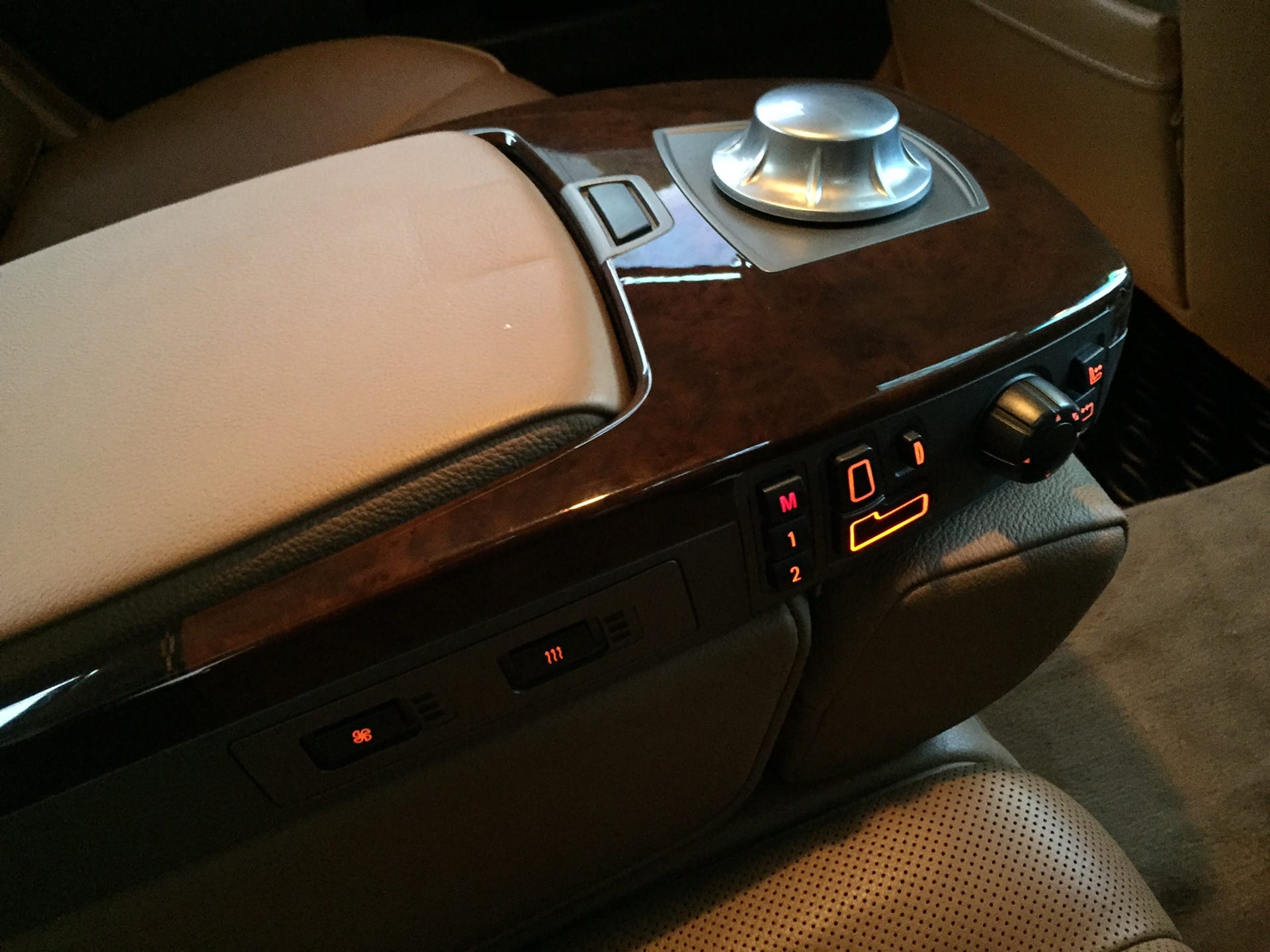 BMW 760 Li
لا تنسَ أنك شاهدت هذا الإعلان في عنكبوت
‏Bmw 760 Li (2004)
‏Converted (200...