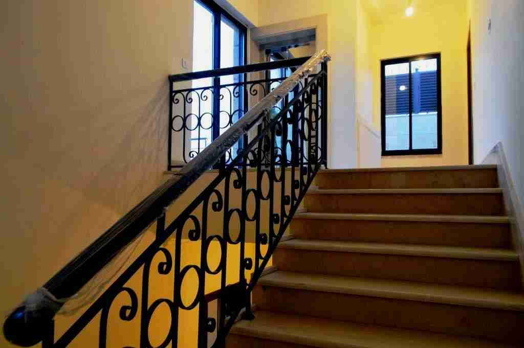 فيلا للبيع vip. خلدا. جديدة لم تسكن فخمه
لا تنسَ أنك شاهدت هذا الإعلان في عنكبوت
فلل متلاطقه...