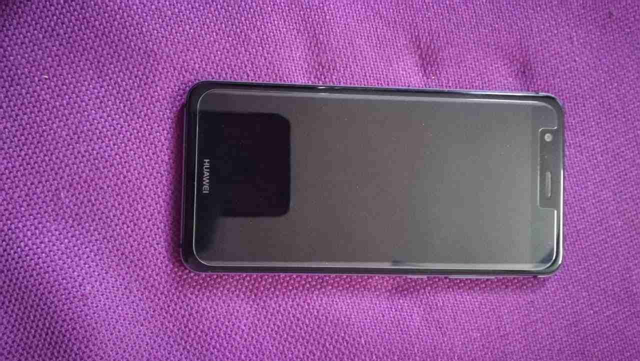 HUAWEI P 10 LITE
لا تنسَ أنك شاهدت هذا الإعلان في عنكبوت
معاه كرتونه وشاحن وباك كفر ولزق...