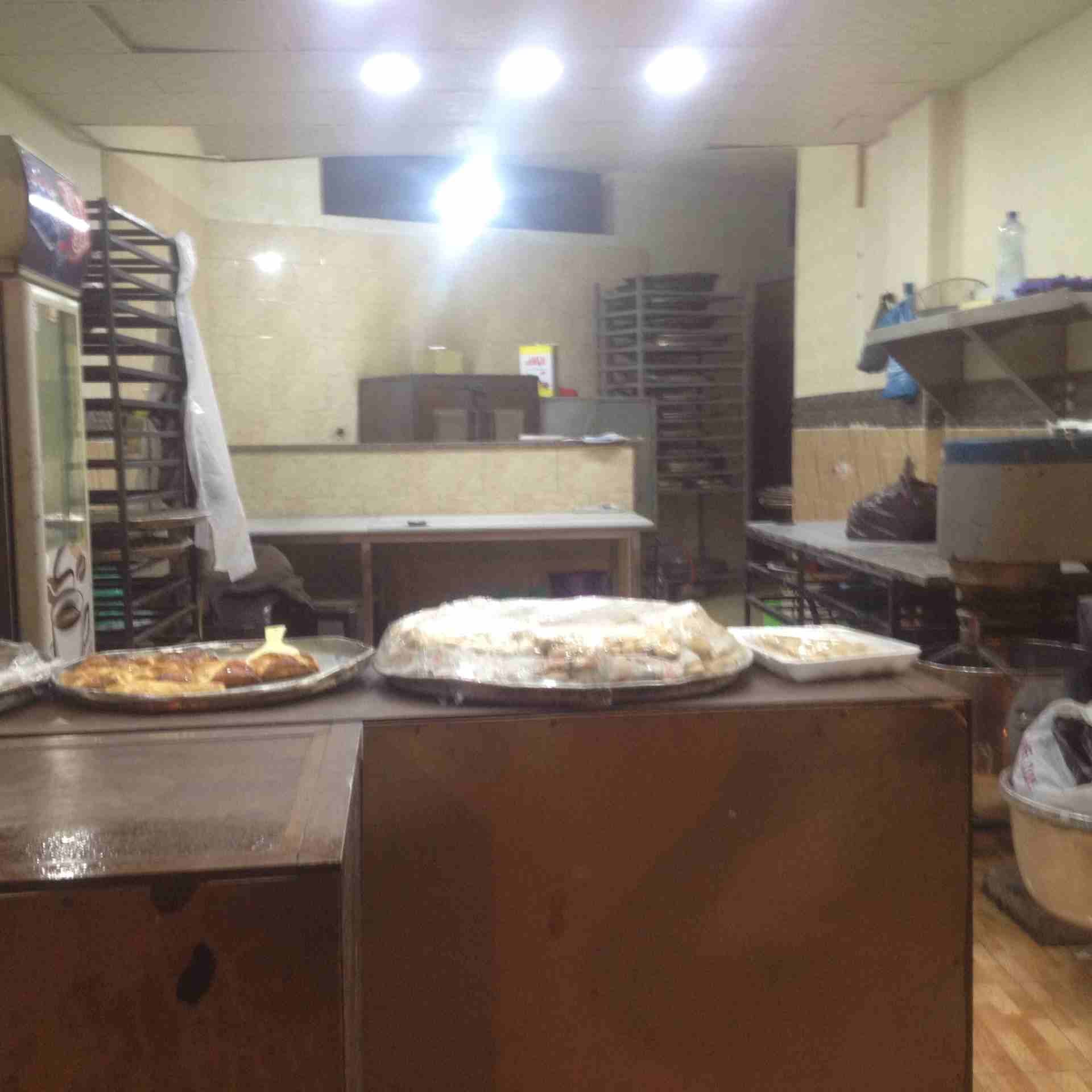 مشغل حلويات كامل للبيع بسعر مغري للجادين فقط
لا تنسَ أنك شاهدت هذا الإعلان في عنكبوت
المحل للبيع...