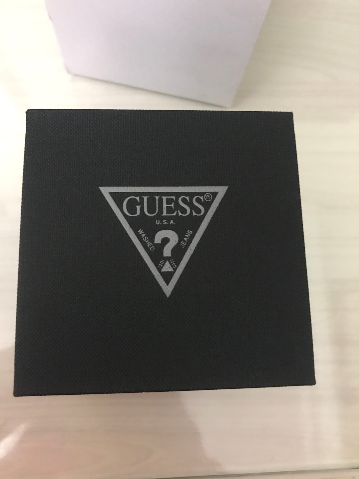 ساعة ستاتي أصلية Guess authentic watch
لا تنسَ أنك شاهدت هذا الإعلان في عنكبوت
ساعة Guess لو...