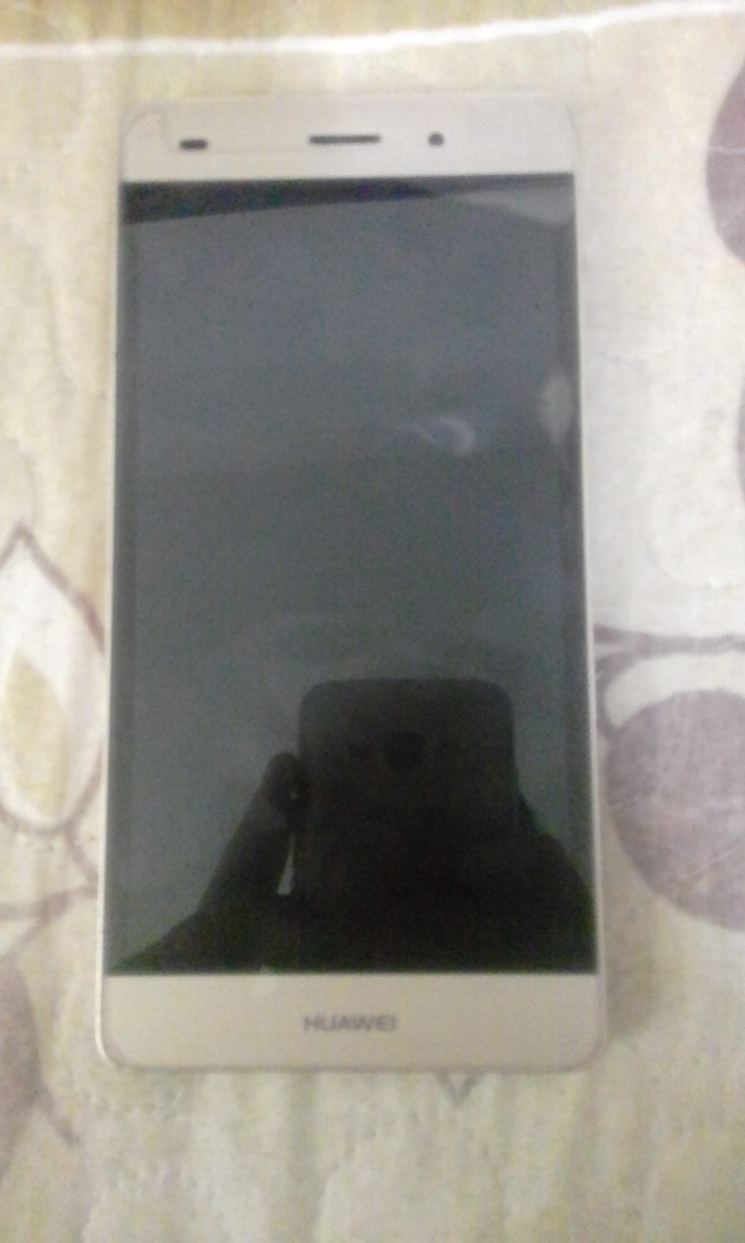 HUAWEI P8 lite
لا تنسَ أنك شاهدت هذا الإعلان في عنكبوت
الجهاز استخدام 2 شهرين بحاله وكاله مع...