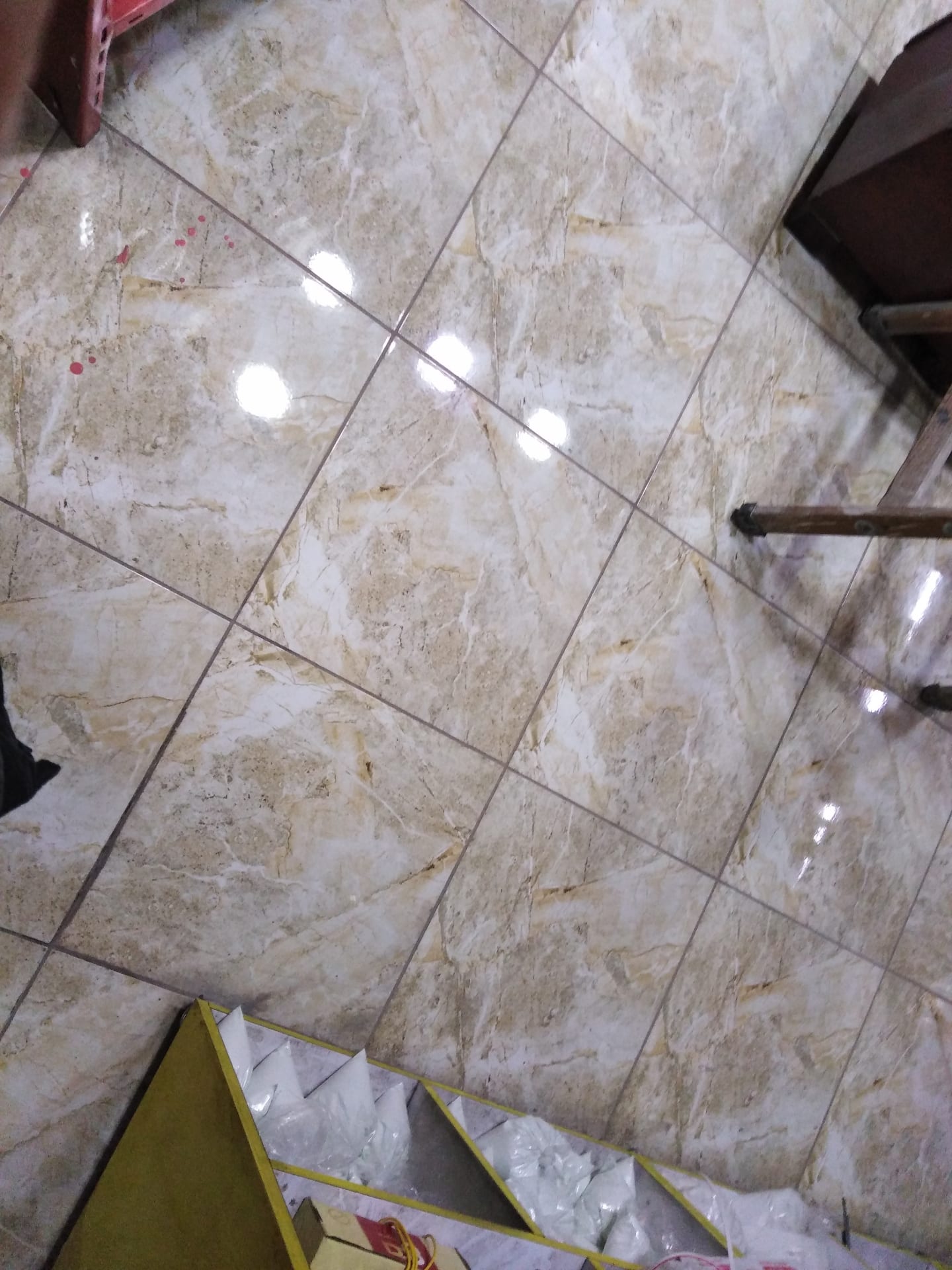 محل للبيع خلو
لا تنسَ أنك شاهدت هذا الإعلان في عنكبوت
محل مجهز بالكامل سده واجهه زجاج وسبوت و...