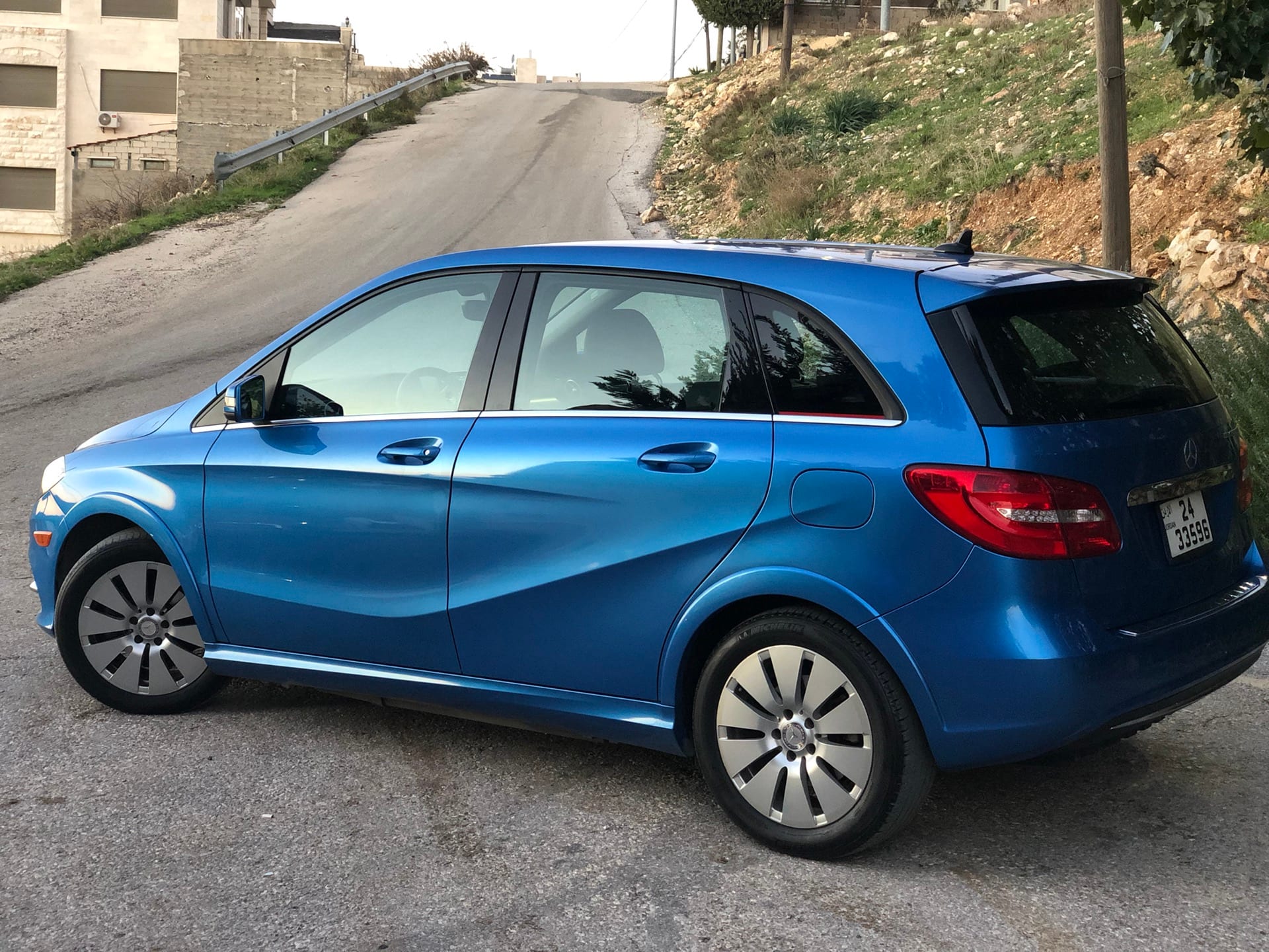 مرسيدس كهرباء Mercedes B Class
لا تنسَ أنك شاهدت هذا الإعلان في عنكبوت
B250
كهربائية
لون ازرق...