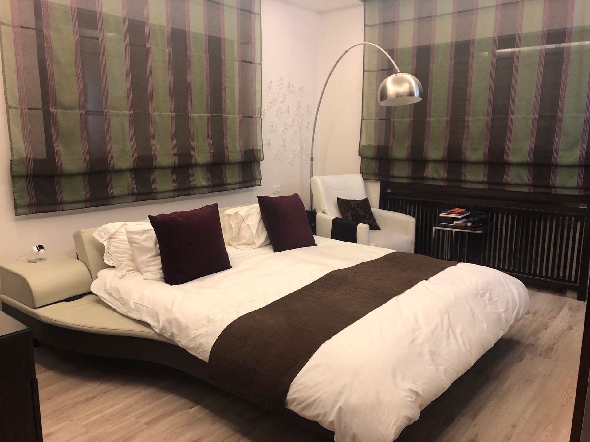 Leasing a villa in Shmeisani. Mohd Al-Bashir Street house number 25 - unfurnished
لا تنسَ أنك شاهدت هذا الإعلان في عنكبوت...