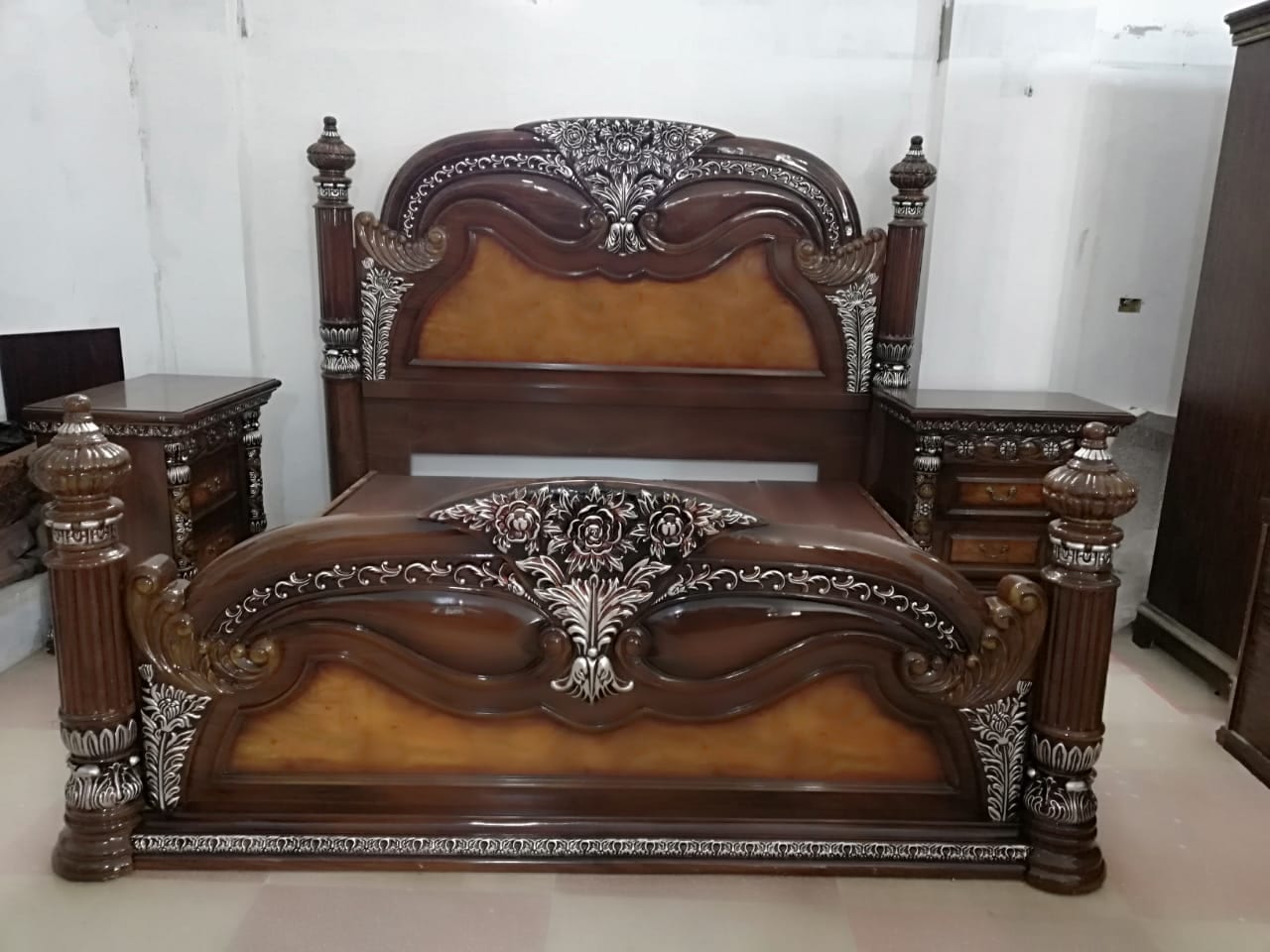 غرف نوم خليجيه سعوديه ملوكيه وفخمه وراقيه
لا تنسَ أنك شاهدت هذا الإعلان في عنكبوت
غرف نوم سعو...