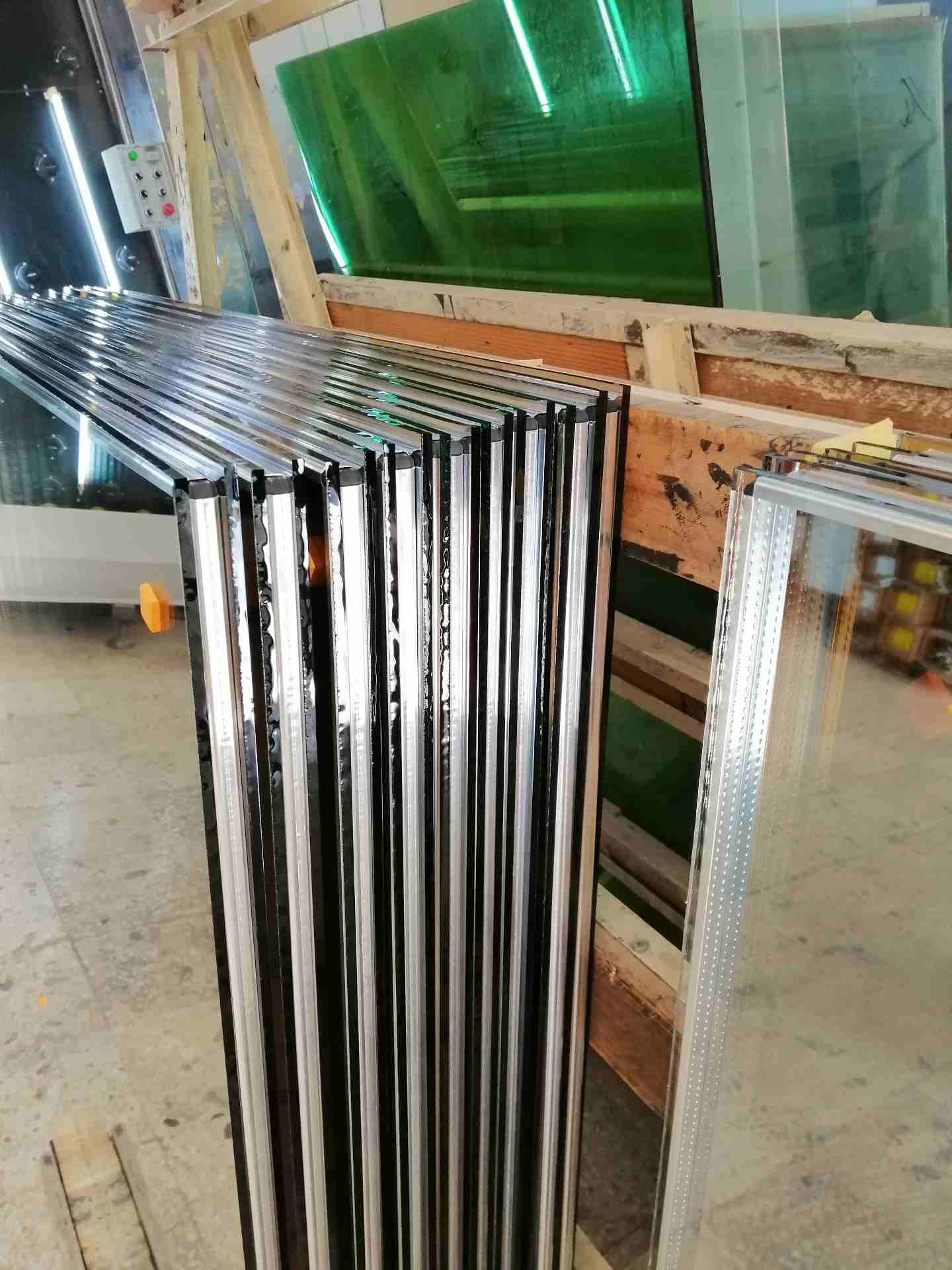 شركة البايض تصليح وتركيب الزجاج القزاز باقل الاسعار والخدمة فورية في كل مكان
لا تنسَ أنك شاهدت هذا الإعلان في عنكبوت...