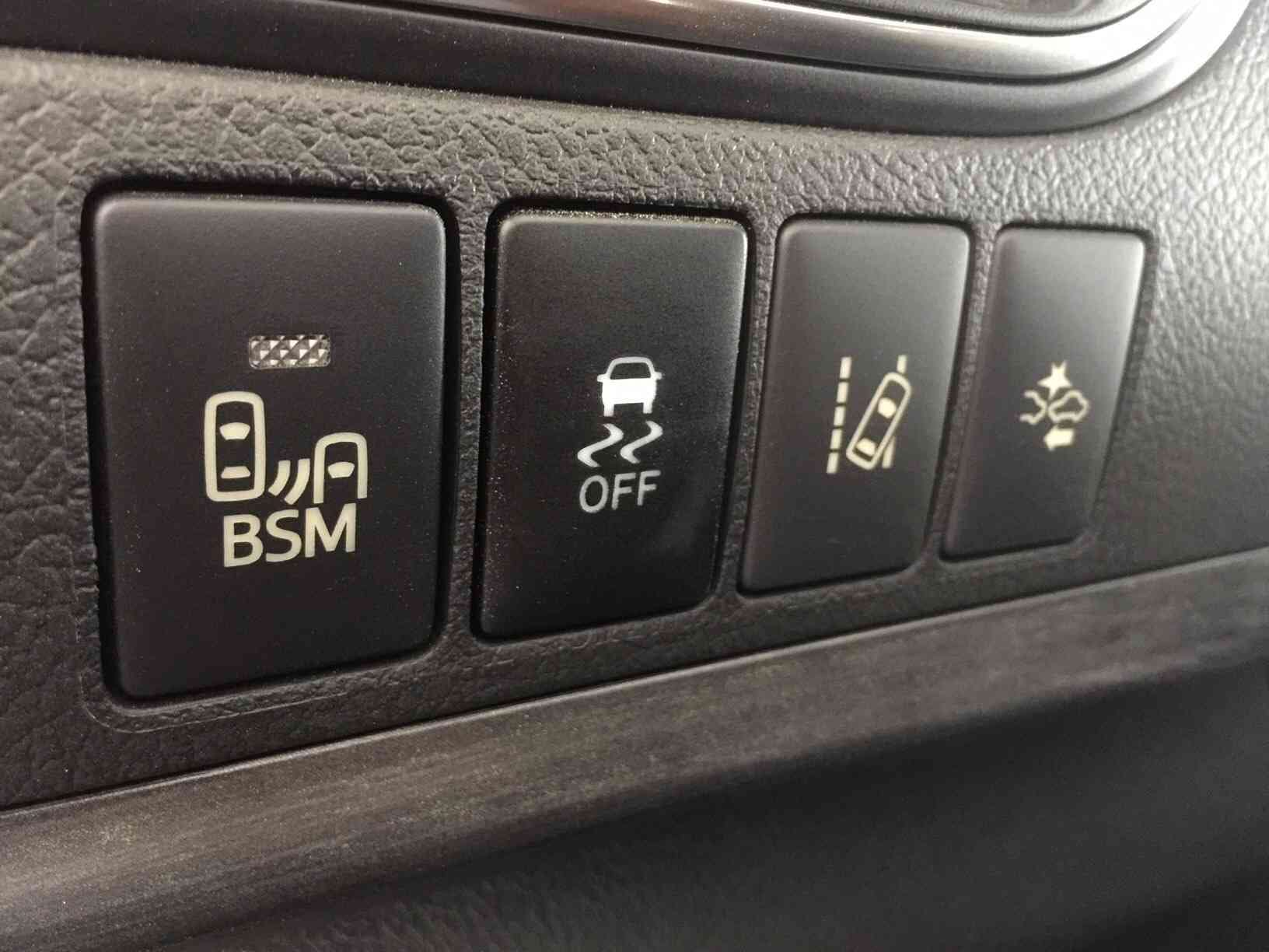 كامري xle zero km 2017
لا تنسَ أنك شاهدت هذا الإعلان في عنكبوت
محرك 2400 cc - تحكم ستيرن كامل...