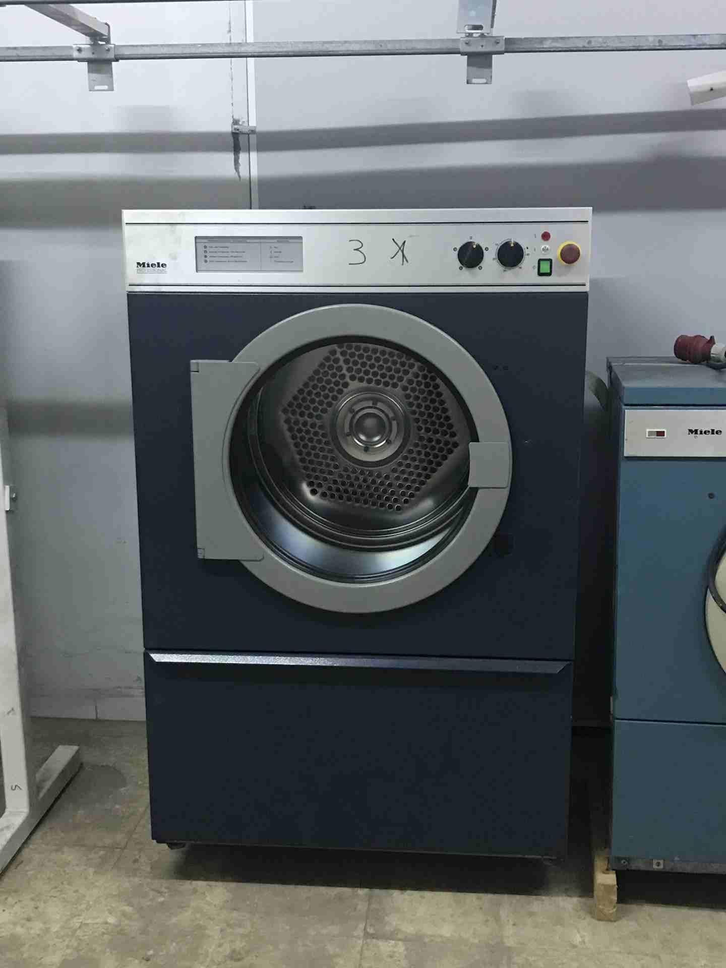 معدات دراي كلين ملابس أوروبيه جديده و مستخدمه بحاله ممتازه للبيع ت 0795028114
لا تنسَ أنك شاهدت هذا الإعلان في عنكبوت...