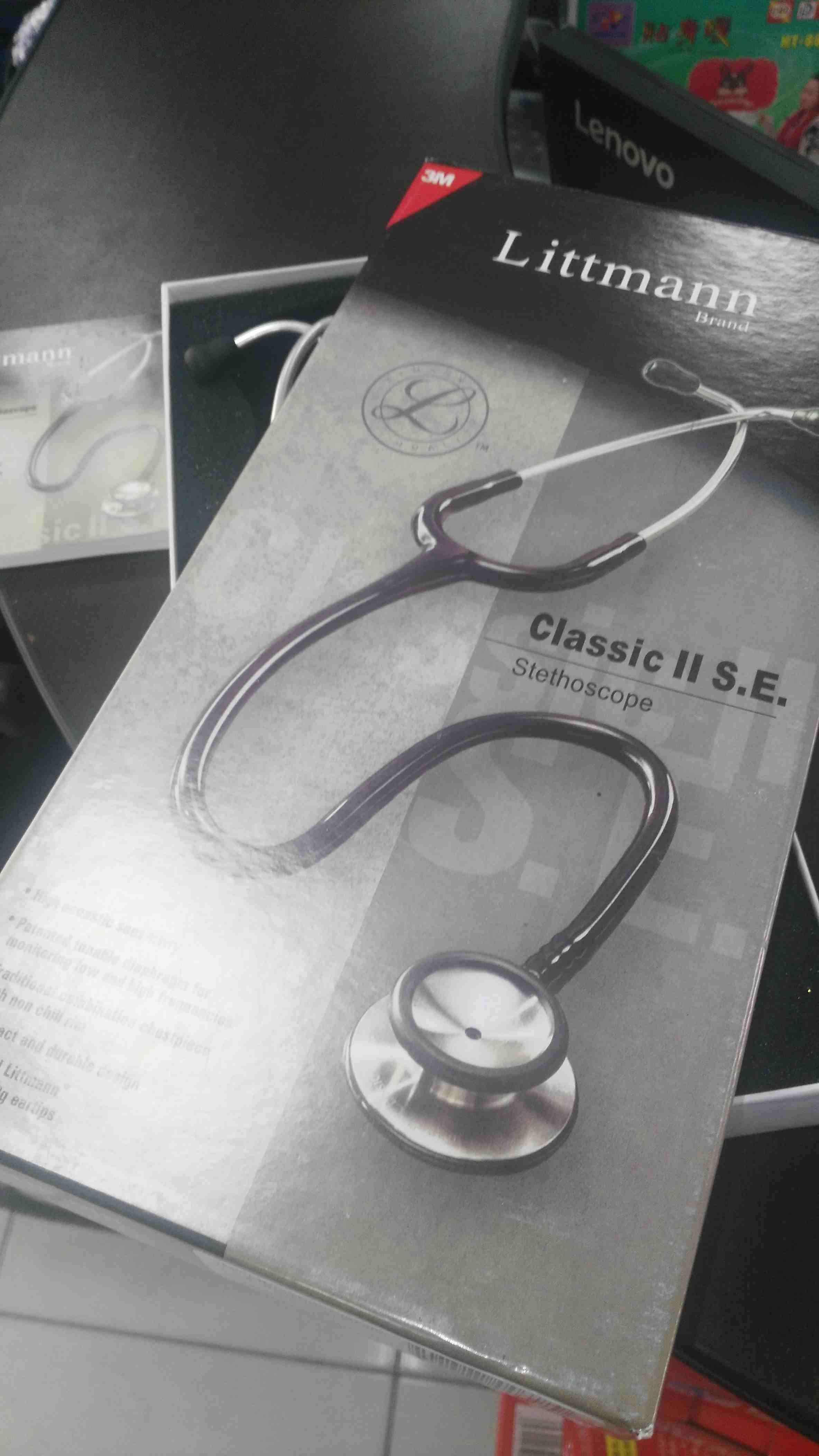 سماعات طبيب Littmann جديد صناعة امريكية
لا تنسَ أنك شاهدت هذا الإعلان في عنكبوت
سماعات طبيب جديد...