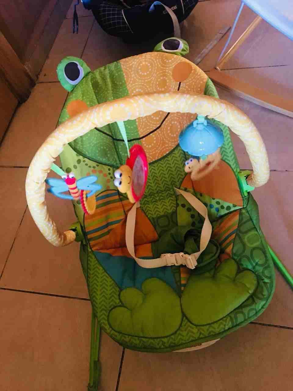 كرسي أطفال مع هزاز نوع Fisher price
لا تنسَ أنك شاهدت هذا الإعلان في عنكبوت
كرسي هزاز نوع Fisher...