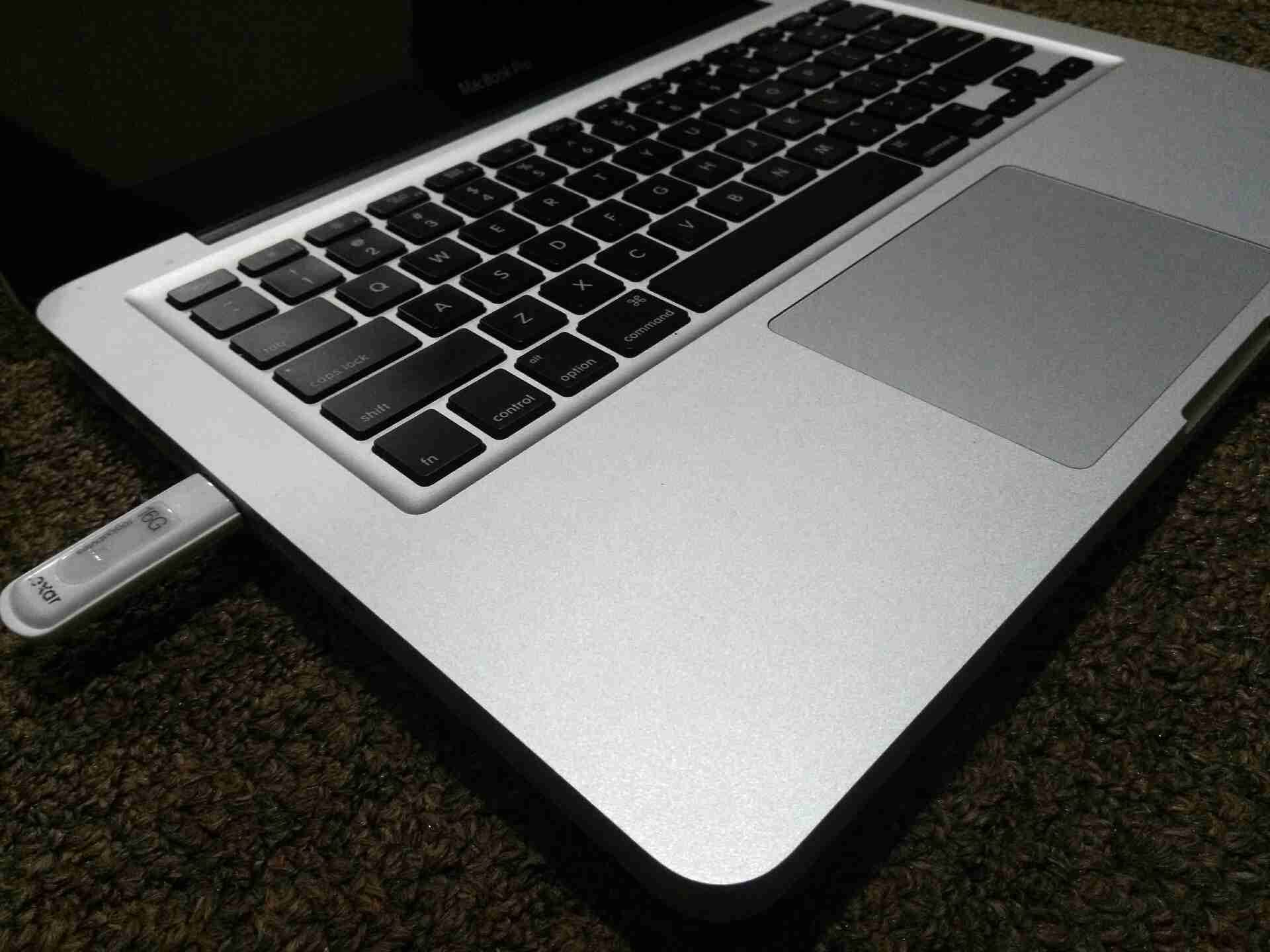 لاب توب ابل ماك بوك برو Macbook pro I5
لا تنسَ أنك شاهدت هذا الإعلان في عنكبوت
لاب توب ابل ما...