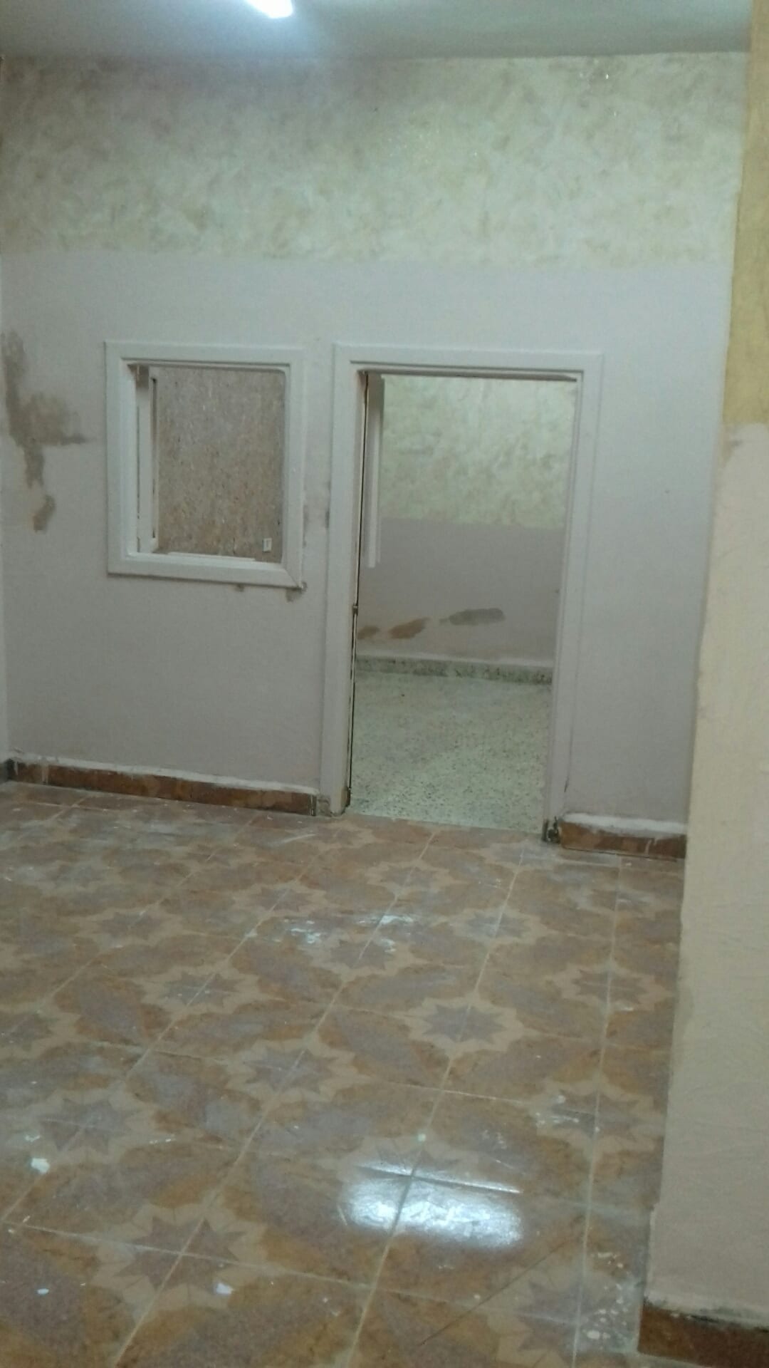 عماره ثلاث شقق ودكان صغير للإيجار بمخيم الحسين/0791850997/
لا تنسَ أنك شاهدت هذا الإعلان في عنكبوت...