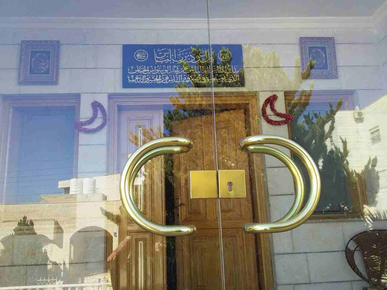 فيلا للبيع بسعر الارض للبيع .... بطبربور بالقرب من قرية الاطفال sos
لا تنسَ أنك شاهدت هذا الإعلان في عنكبوت...
