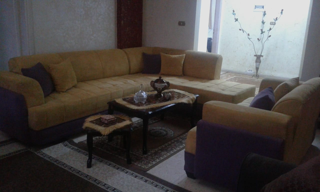 طقم كورنر تفصيل مستعمل للبيع بسعر 160 دينار مع الطاولات
لا تنسَ أنك شاهدت هذا الإعلان في عنكبوت...