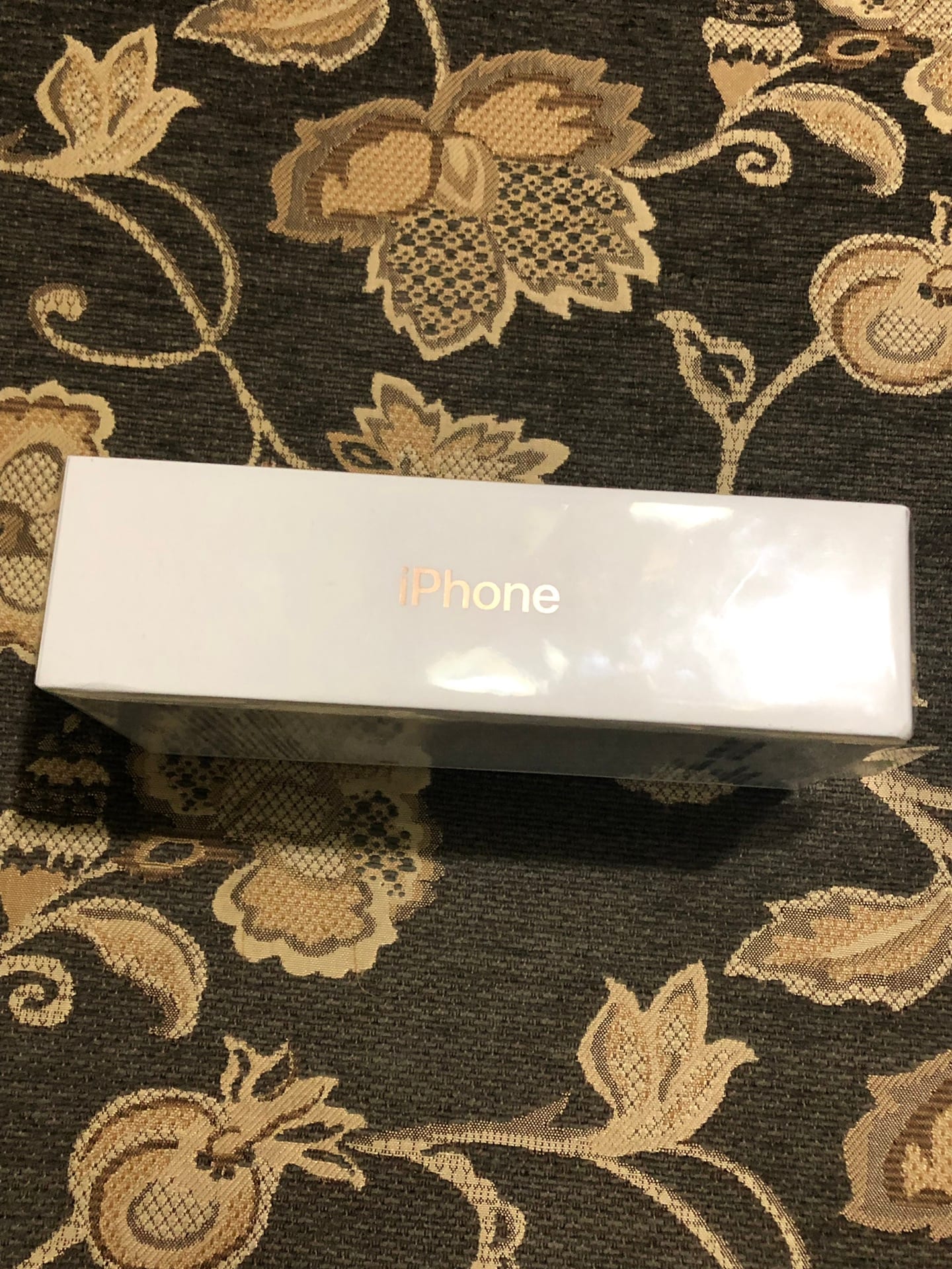 iPhone XS Max Gold 256GB ايفون XS ماكس
لا تنسَ أنك شاهدت هذا الإعلان في عنكبوت
Model A1921
اي...