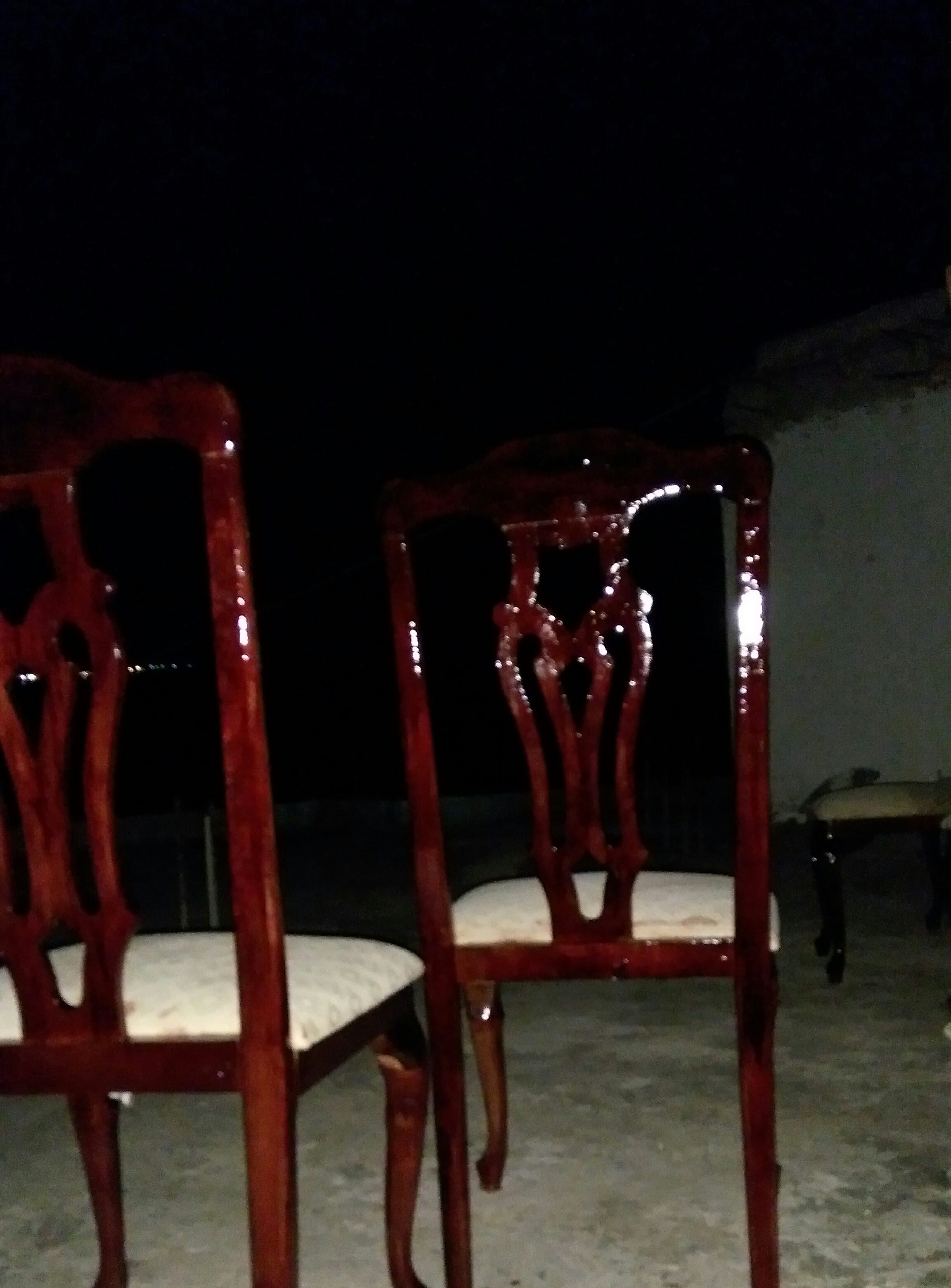 عفش بيت
لا تنسَ أنك شاهدت هذا الإعلان في عنكبوت
غرفة نوم ماستر خشب زان وطاولة سفره خشب زان وث...