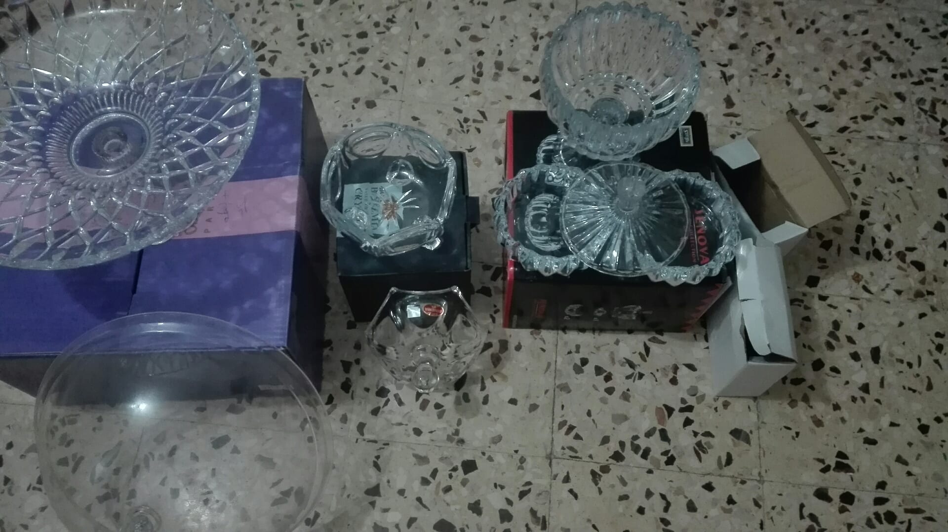 الزرقاء حي الفلاح الزواهرة
لا تنسَ أنك شاهدت هذا الإعلان في عنكبوت
أطقم حلويات...