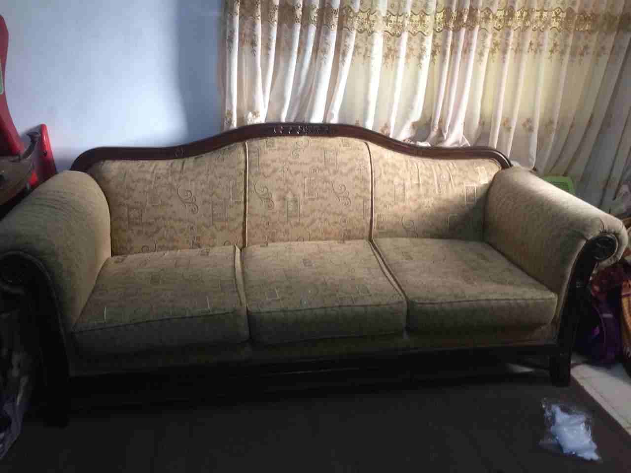 157157
لا تنسَ أنك شاهدت هذا الإعلان في عنكبوت
طقم كنب مستعمل 7 مقاعد معه طاولات وسط وتنين مفرد م...
