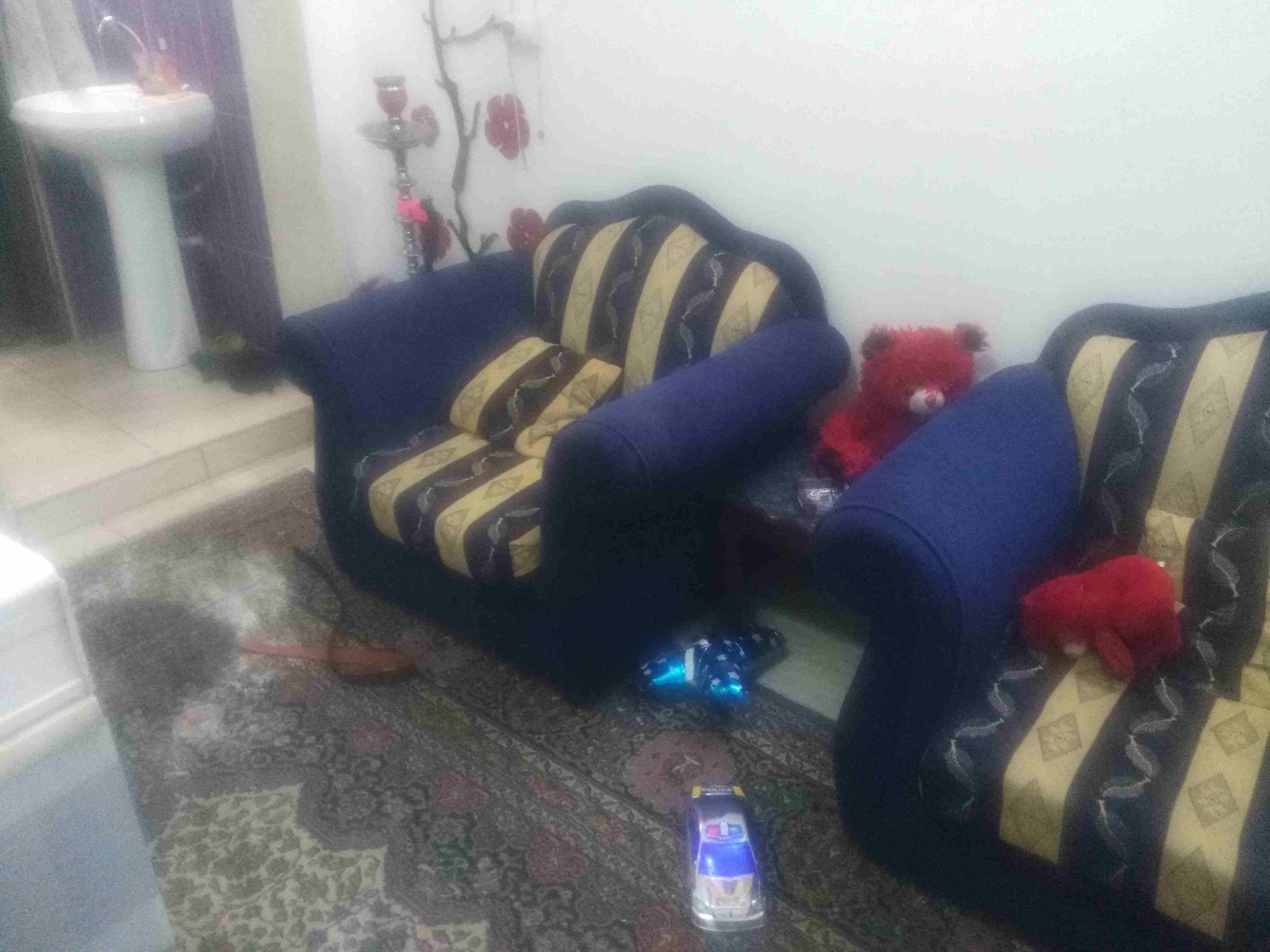 طقم كنب مع سجاده وطاولتين
لا تنسَ أنك شاهدت هذا الإعلان في عنكبوت
انصاف جدن...