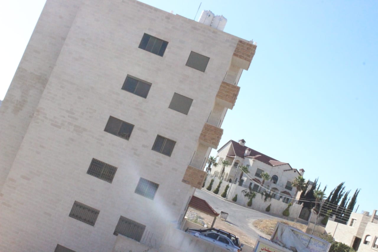 شقق طابقية للبيع في ربوة القويسمة (قريبه من مسجد سعيد بن جبير )
لا تنسَ أنك شاهدت هذا الإعلان في عنكبوت...