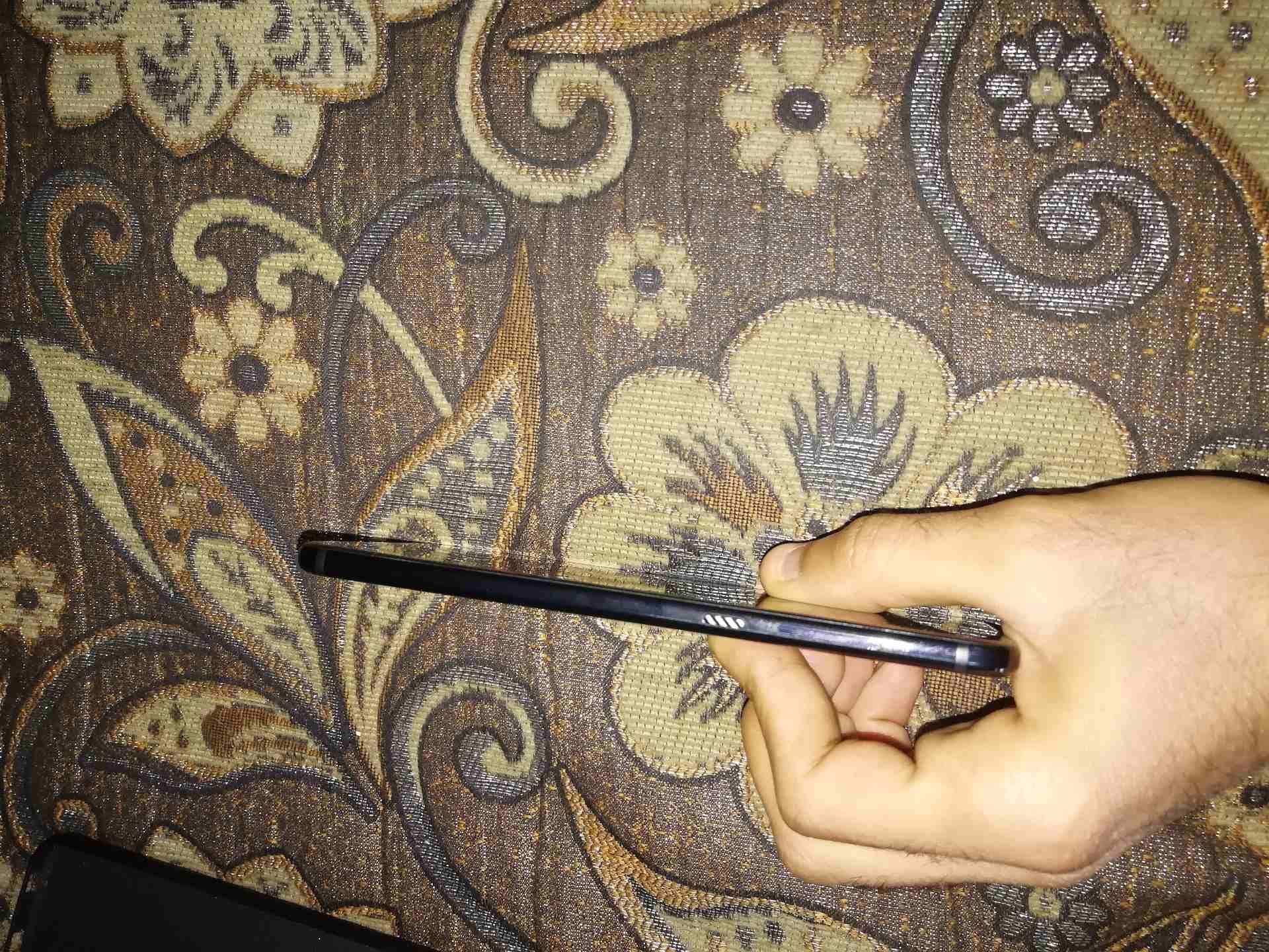 هواوي نوفا 2 بلس 4 جيجا رام
لا تنسَ أنك شاهدت هذا الإعلان في عنكبوت
السعر نهائي الجهاز نظيف كثير...