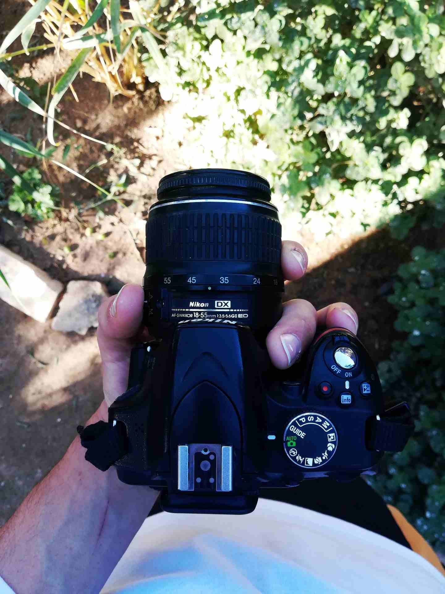 3200 nikon
لا تنسَ أنك شاهدت هذا الإعلان في عنكبوت
معها شاحن 2 بطاريه ستراب عدسه 18-55 كرتونه مع...