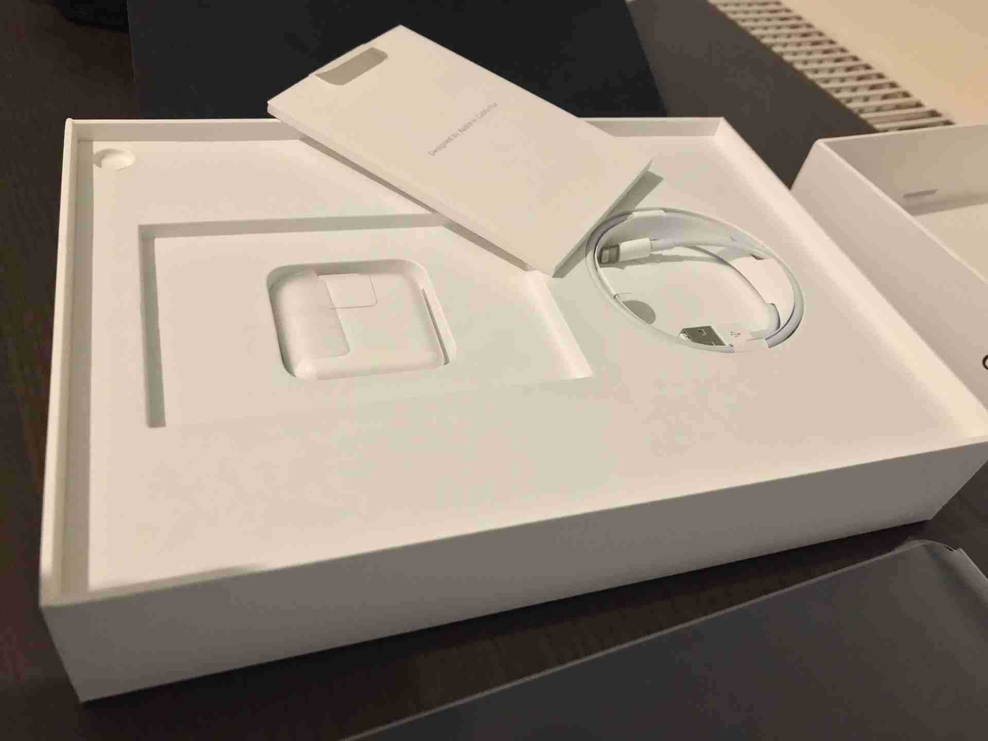 ipad pro 10.5 inch
لا تنسَ أنك شاهدت هذا الإعلان في عنكبوت
Out of the box but not used...