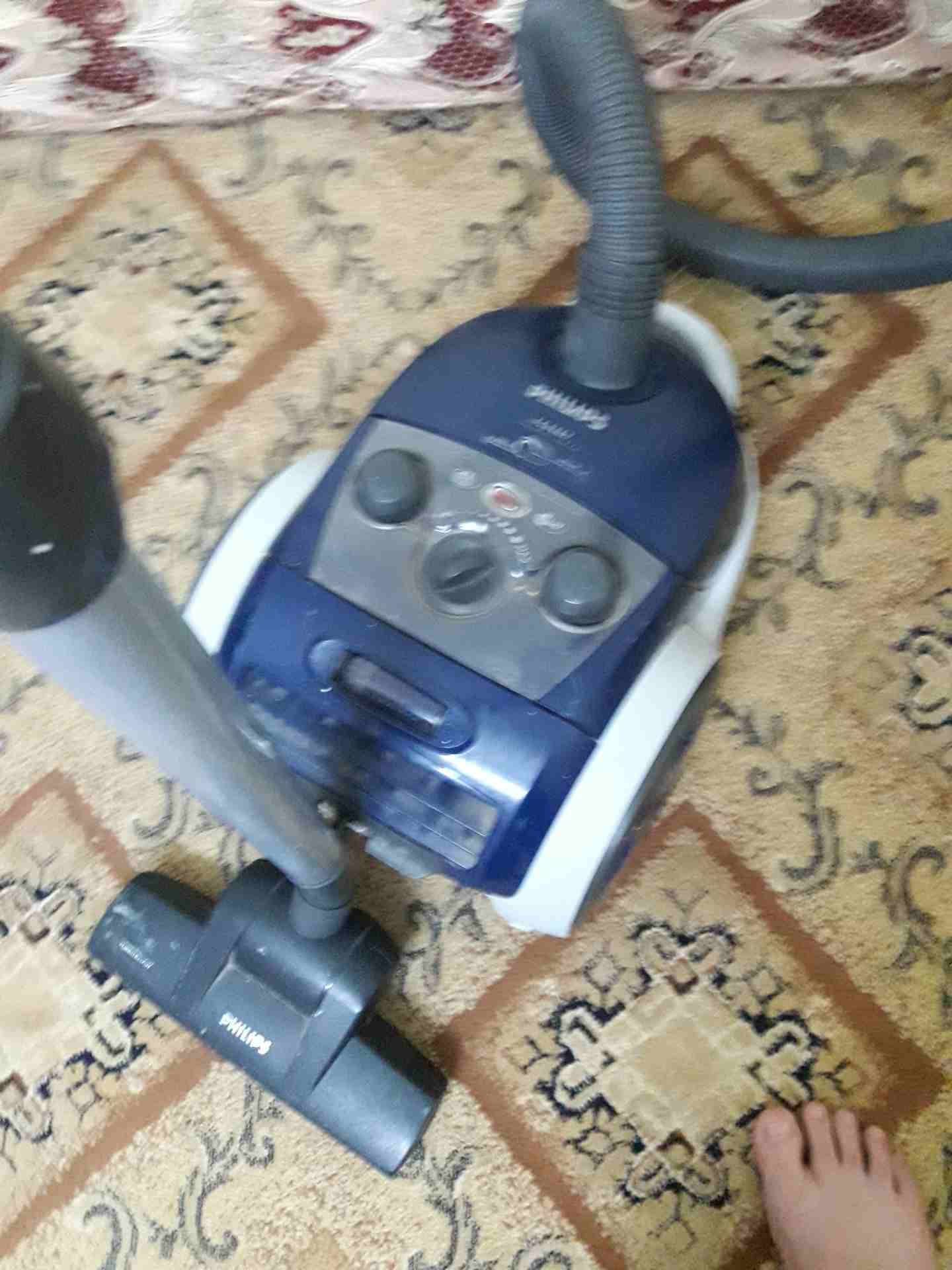 مكنسة كهربائية فيليبس
لا تنسَ أنك شاهدت هذا الإعلان في عنكبوت
مكنسة كهربائبة فيليبس ...
سبب البيع...