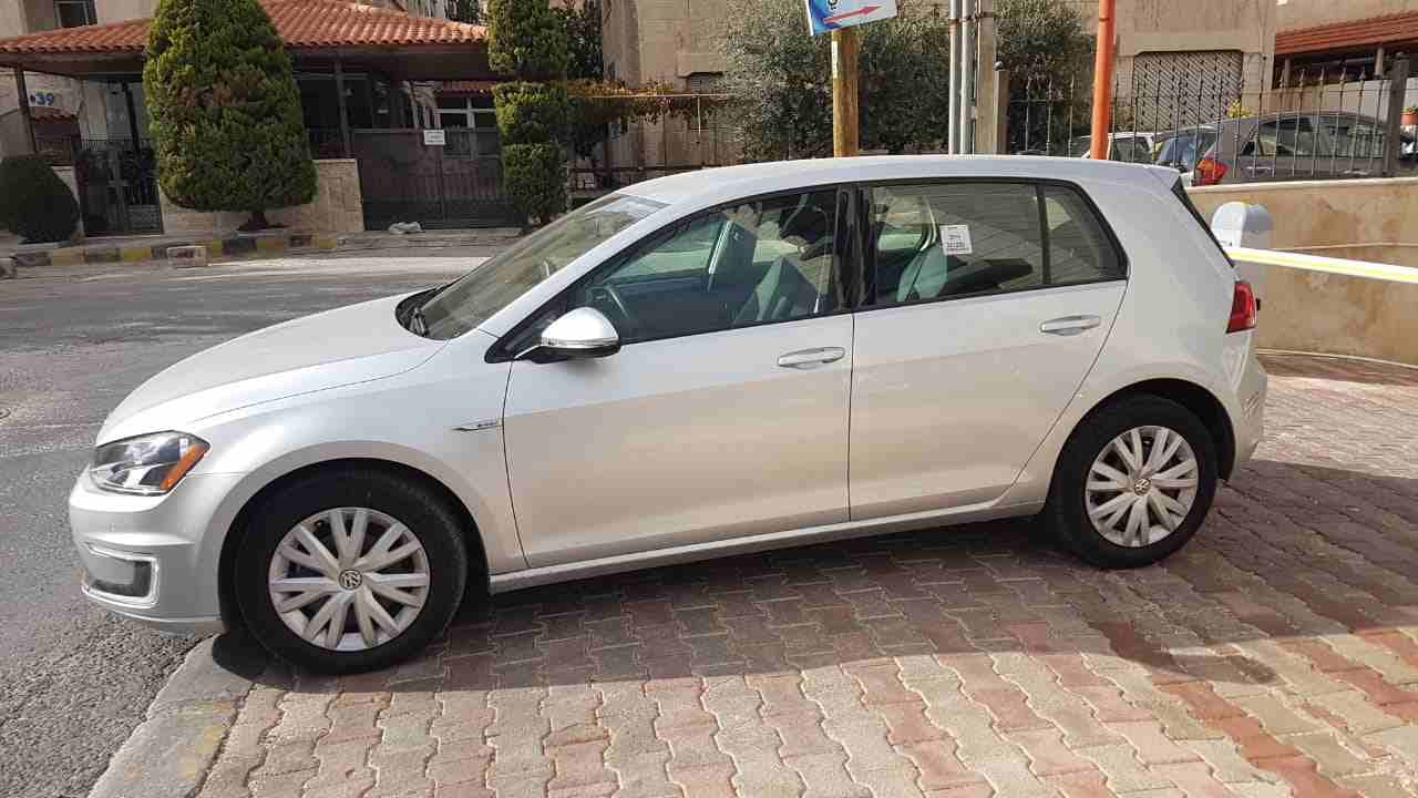 VOLKSWAGEN E-GOLF 2015 SILVER
لا تنسَ أنك شاهدت هذا الإعلان في عنكبوت
2015 جولف كهرباء E Golf SE...