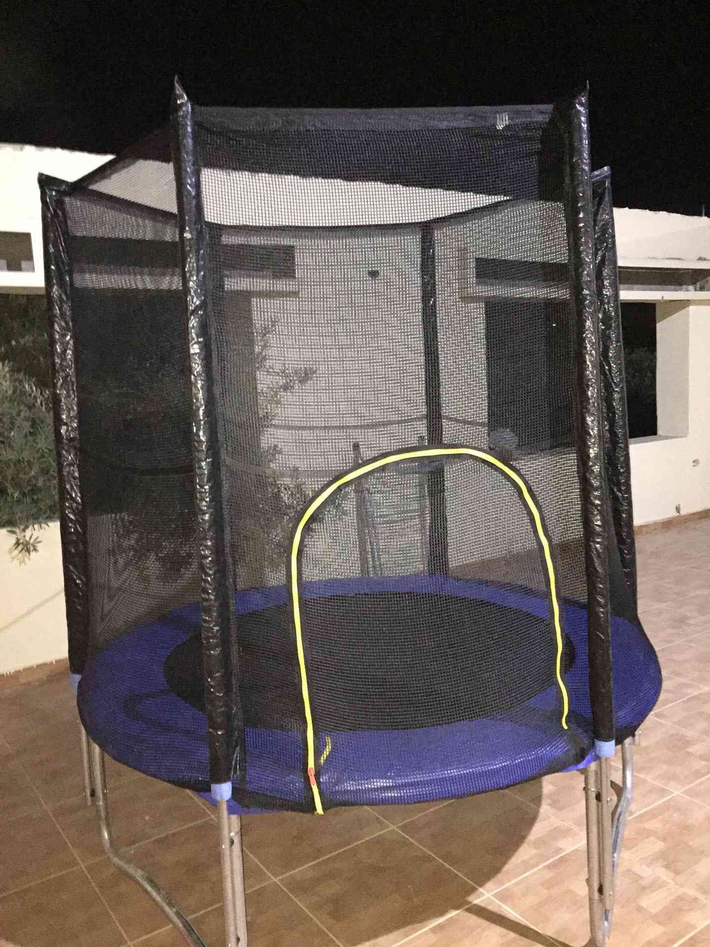 نطاطات ترمبولين للاطفال للبيوت والروضات والحضانات كافه المقاسات نخب اول وافضل جوده
لا تنسَ أنك شاهدت هذا الإعلان في عنكبوت...
