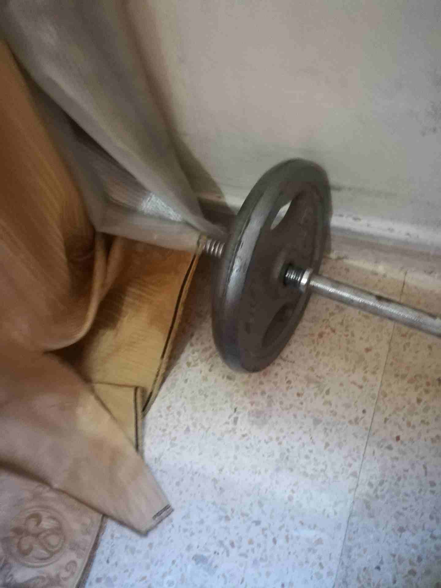بار حديد للبيع
لا تنسَ أنك شاهدت هذا الإعلان في عنكبوت
بار حديد نضيف مع اوزن 10....10...