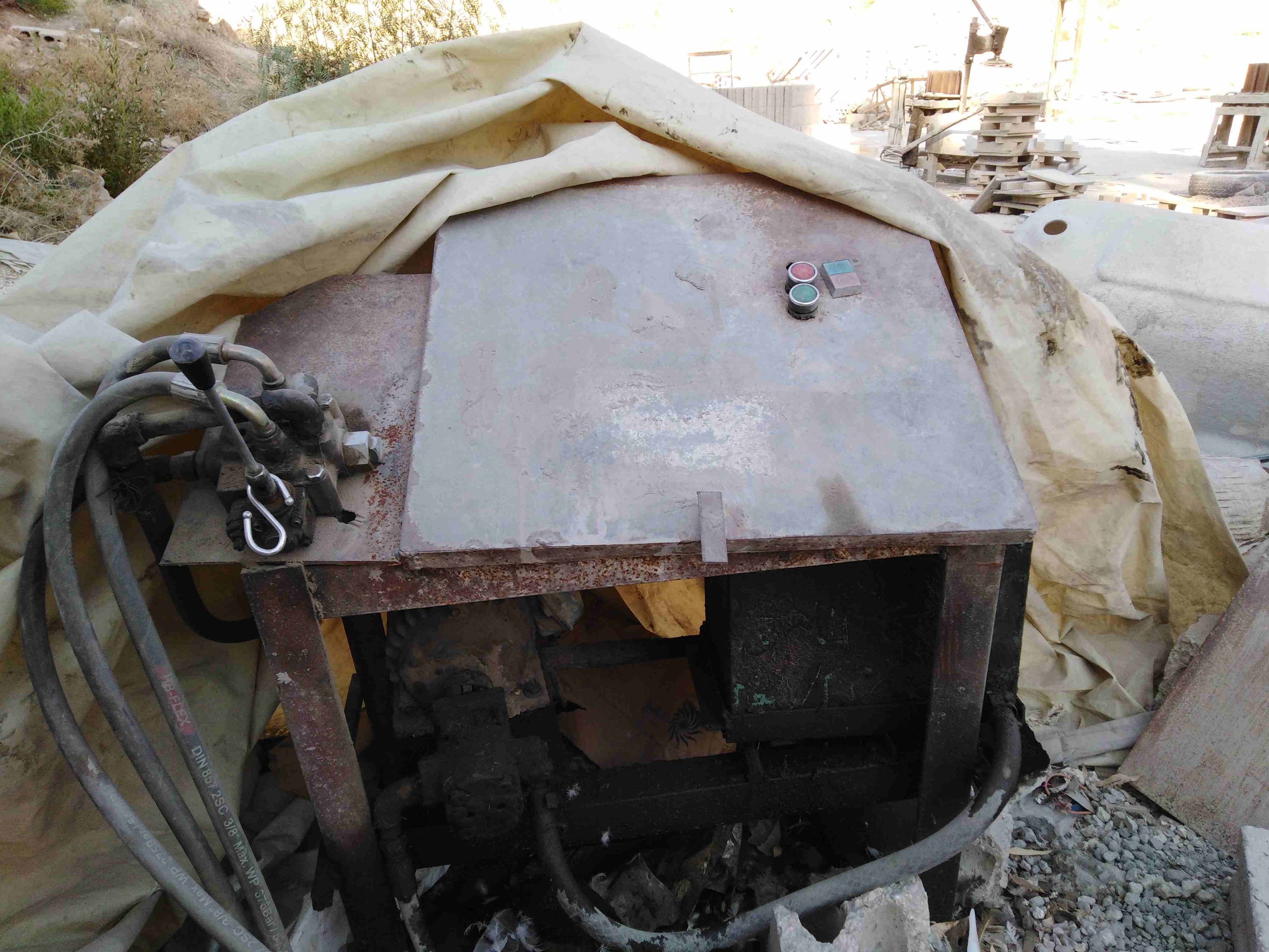 ماكنة كندرين اشتغلت شهرين فقط
لا تنسَ أنك شاهدت هذا الإعلان في عنكبوت
نضيفه وما شاءالله عليهاا...