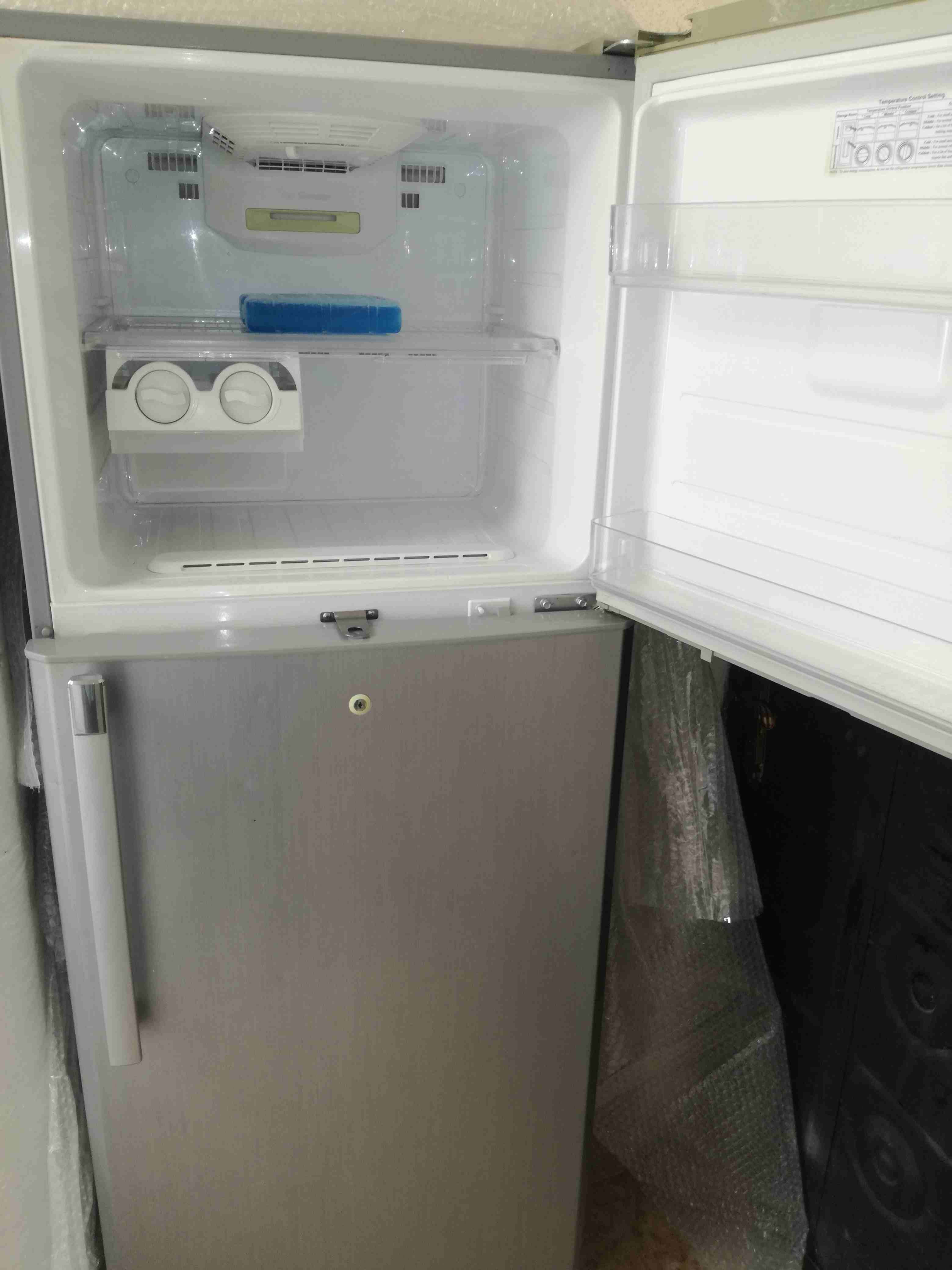 للبيع ثلاجه نوع بومباني كبيره وارد من دبي
لا تنسَ أنك شاهدت هذا الإعلان في عنكبوت
للبيع ثلاجه نوع...
