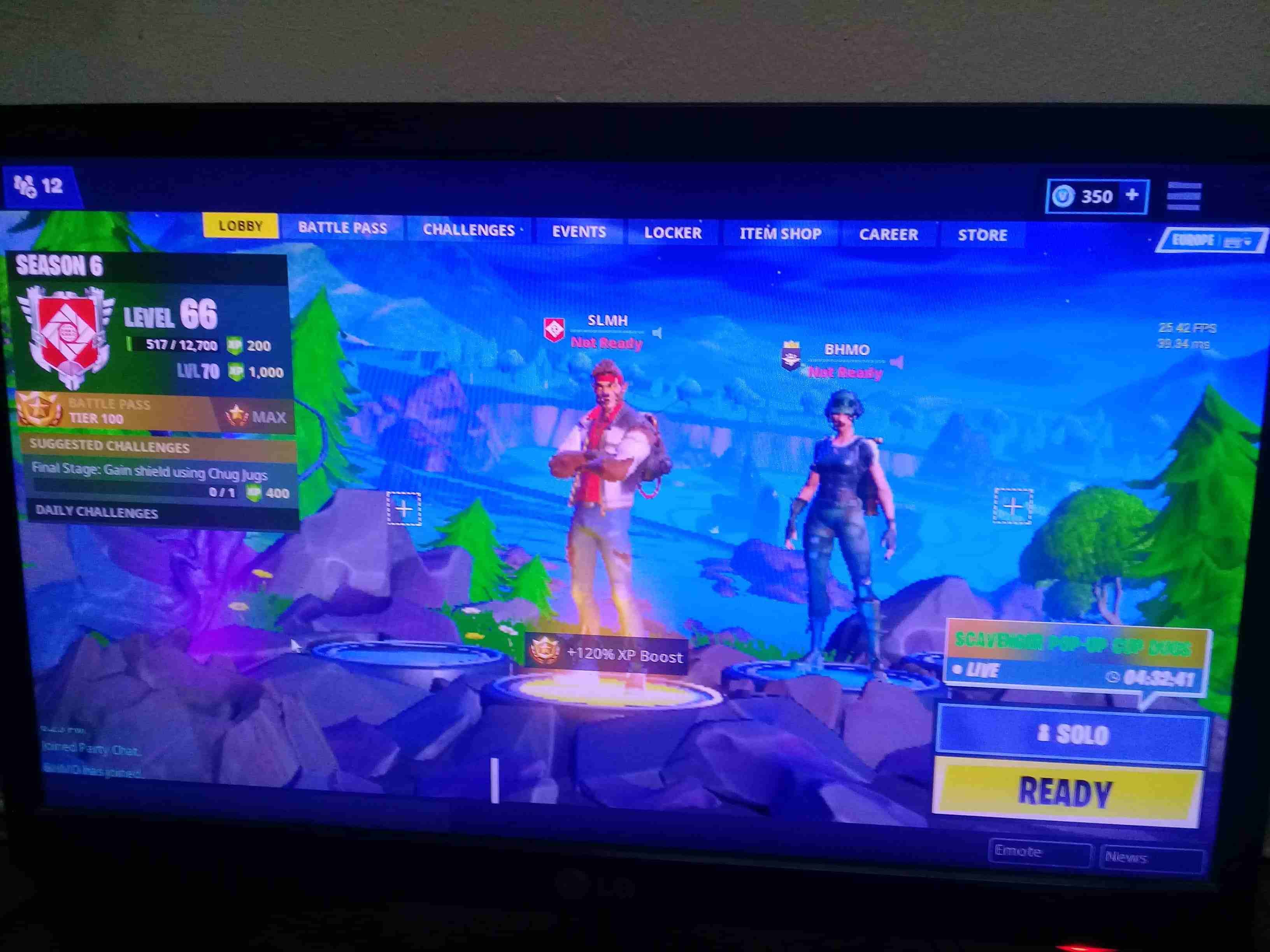 حساب فورت نايت من السيزن 2
لا تنسَ أنك شاهدت هذا الإعلان في عنكبوت
يوجد فيه جميع سكنات السيزن باس...