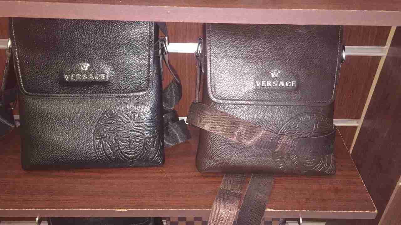 sgucci,MONT BLANK ,LV,AJ ,versace شنط جودة عالية
لا تنسَ أنك شاهدت هذا الإعلان في عنكبوت
شنط...