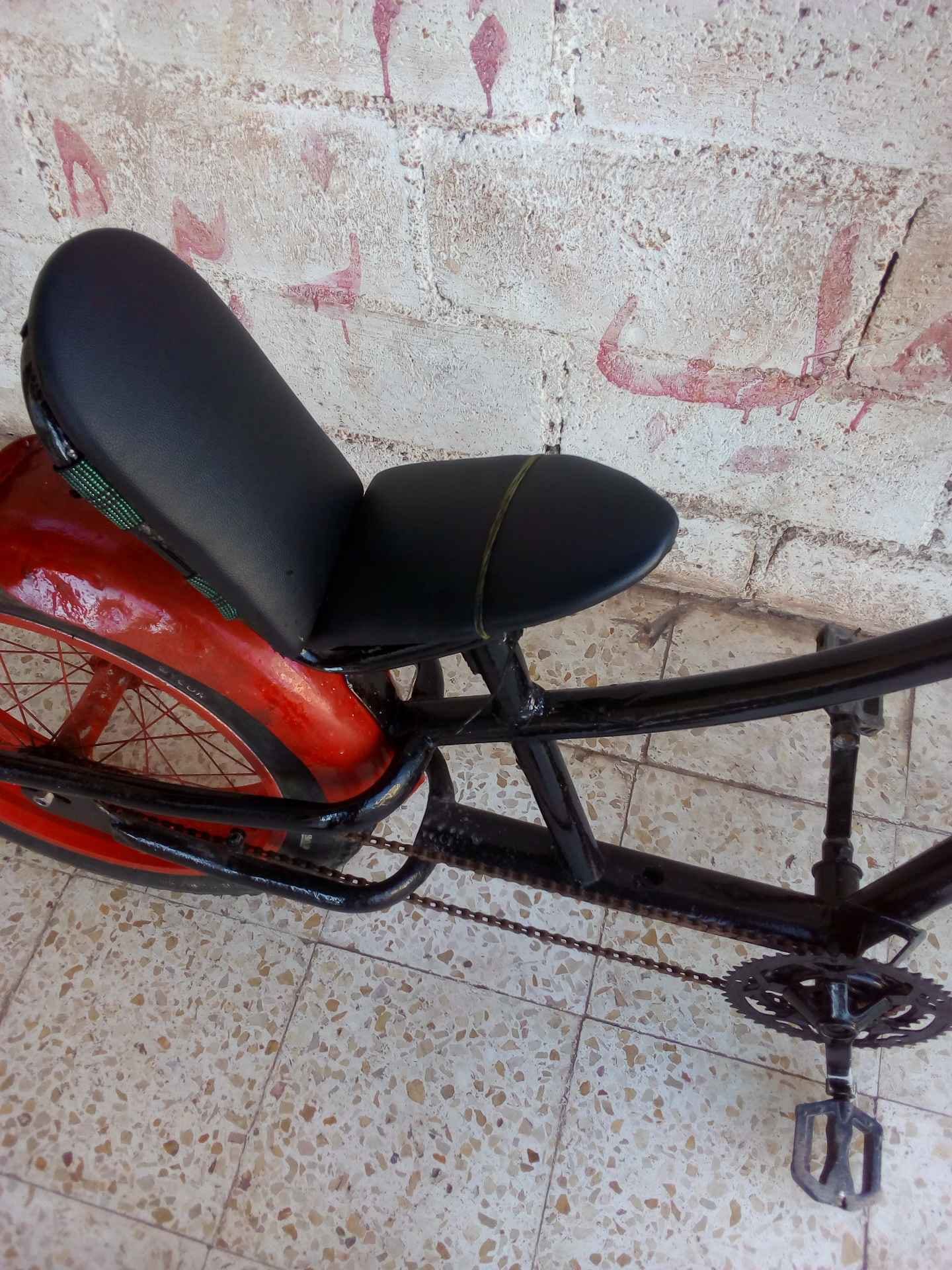 بسكليت (هارلي)
لا تنسَ أنك شاهدت هذا الإعلان في عنكبوت
البسكليت تب نضافه دهان جديد كوشوك خلفي...