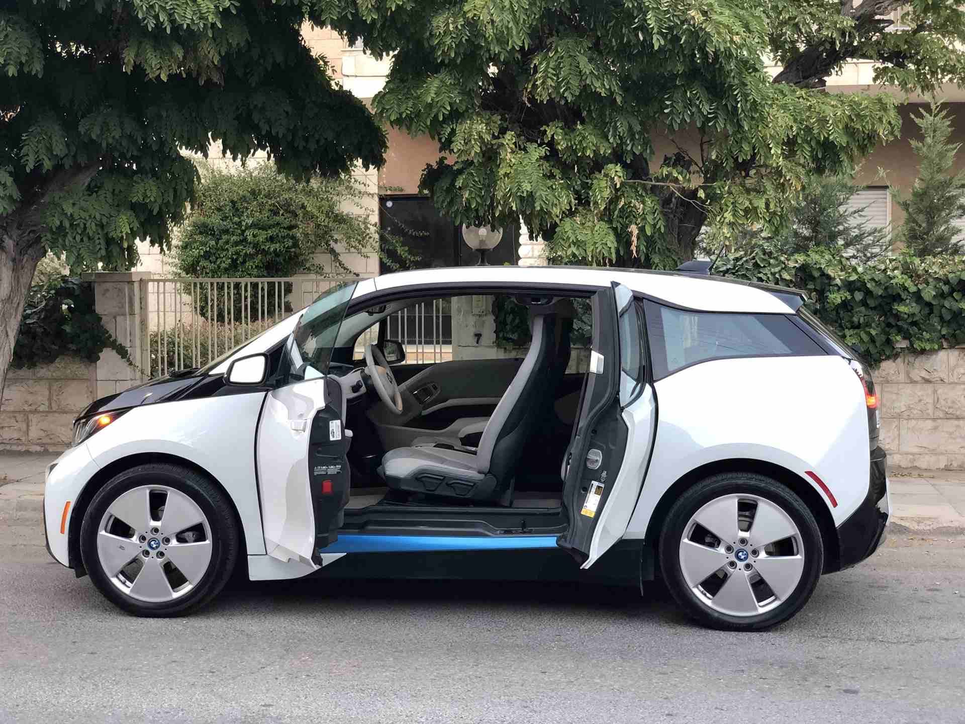 BMW i3 2014 لـعـشـاق الـفـخـامـة
لا تنسَ أنك شاهدت هذا الإعلان في عنكبوت
لعشاق الفخامة والتوفير م...