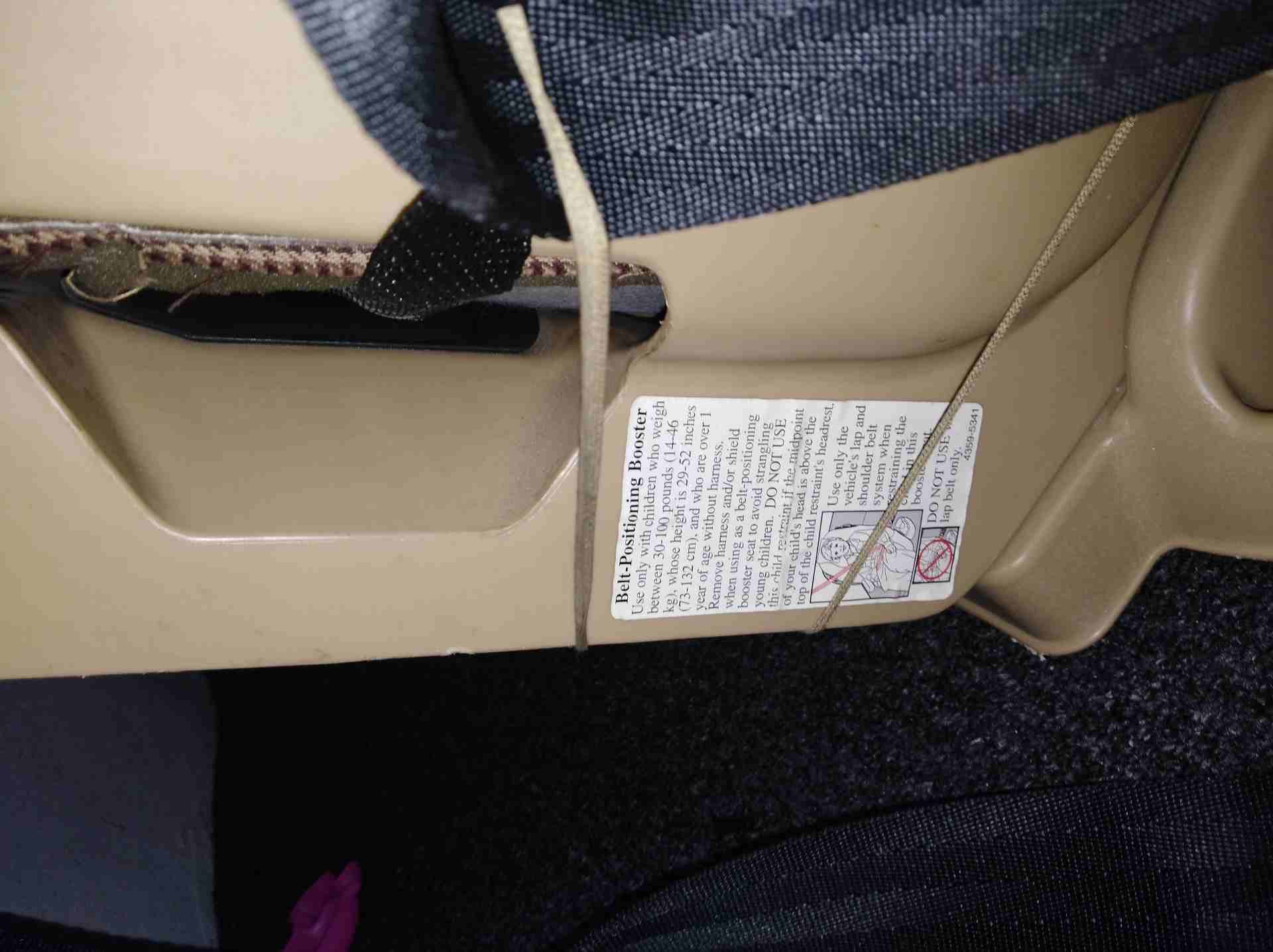 Car seats for children 3-6 years( 14_46kg)
لا تنسَ أنك شاهدت هذا الإعلان في عنكبوت
Car seat like...