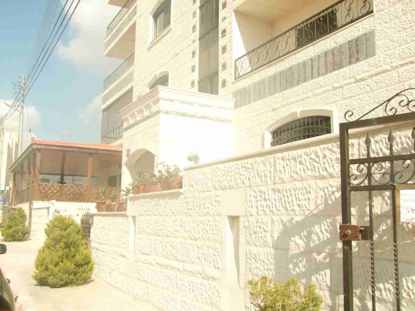 شقة طابقية رائعة بتشطيبات فاخرة للبيع بالأقساط من المالك باطلاله مميزة جدا
لا تنسَ أنك شاهدت هذا الإعلان في عنكبوت...