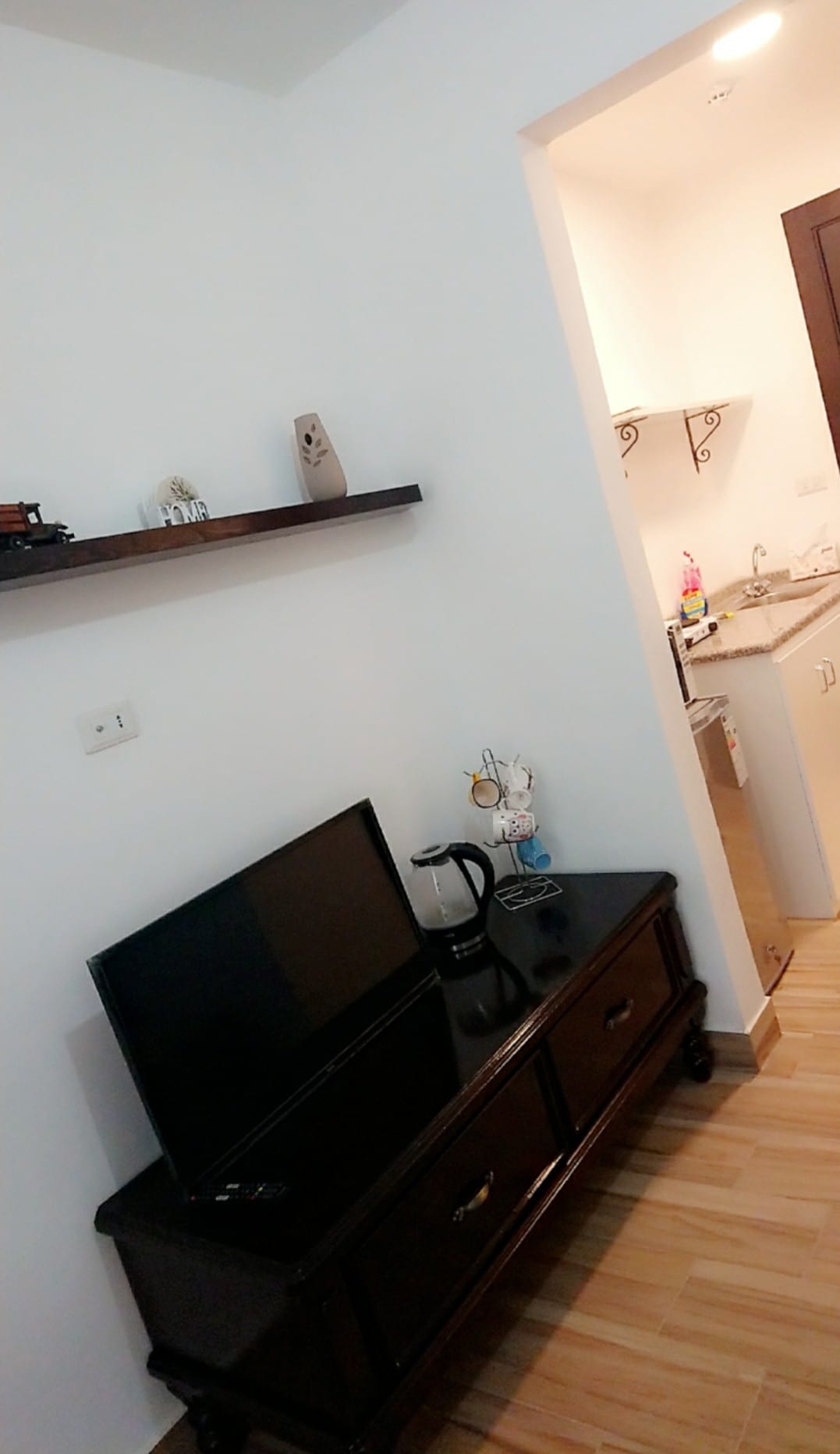 استديو جديد للسكن/ شارع الجامعة الاردنية
لا تنسَ أنك شاهدت هذا الإعلان في عنكبوت
استديو للايج...