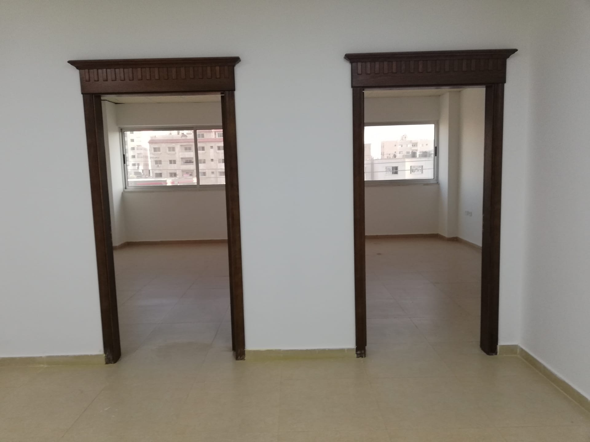 مكاتب للإيجار بمساحات مختلفة
لا تنسَ أنك شاهدت هذا الإعلان في عنكبوت
مداخل فخمة
تشطيبات سوبر...